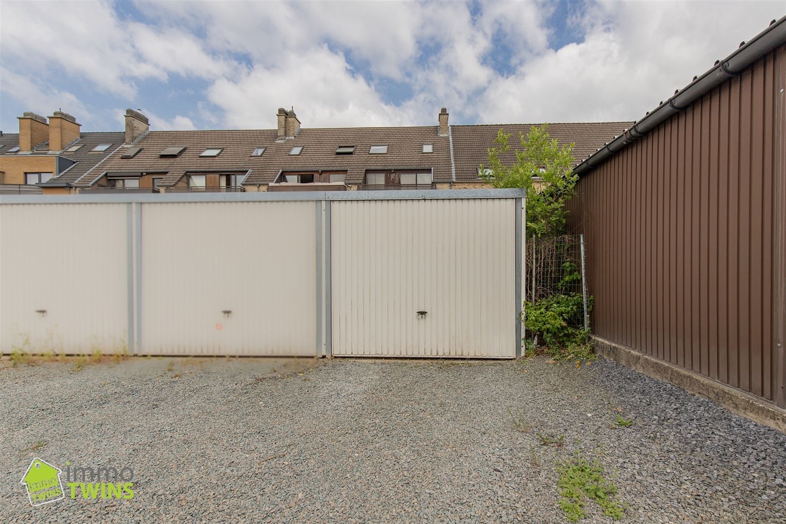 Instapklaar appartement met groot zonneterras en garage foto 16