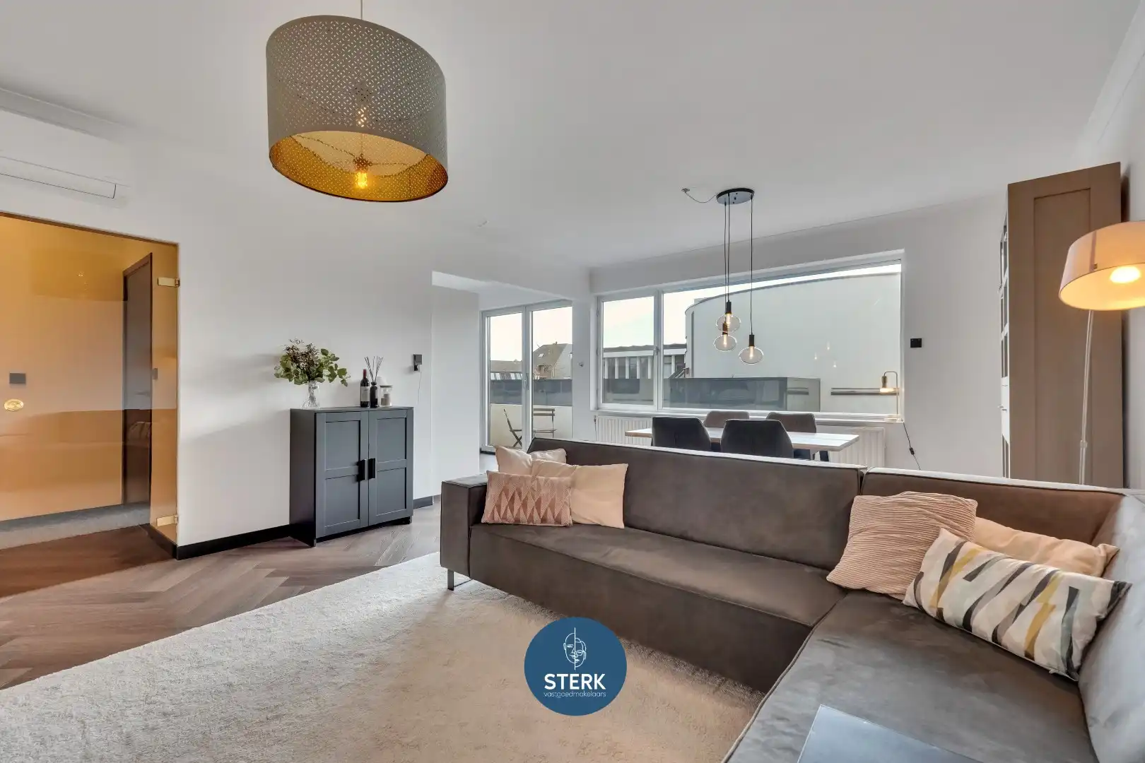 INSTAPKLAAR 3-SLPK APPARTEMENT MIDDEN IN HET CENTRUM VAN LANAKEN !  foto 7