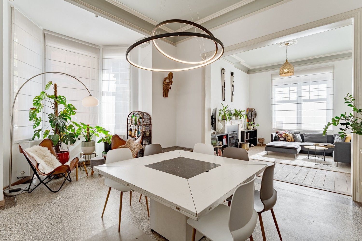 Uniek herenhuis vol karakter net buiten het centrum van Sint-Truiden foto 8