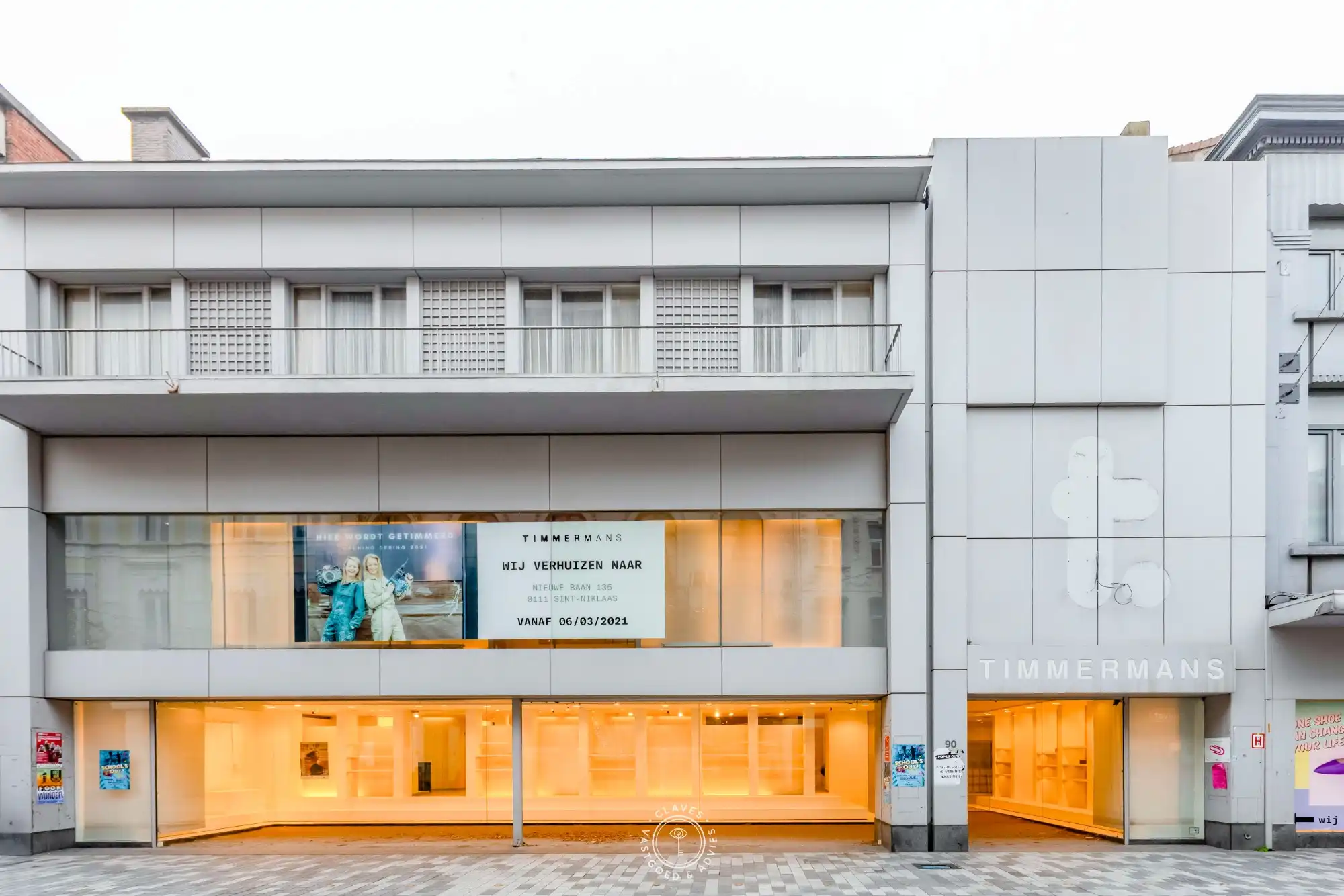 Bijzonder handelspand met een uitzonderlijk opwaarts potentieel en ontsluiting achteraan het perceel. foto {{pictureIndex}}