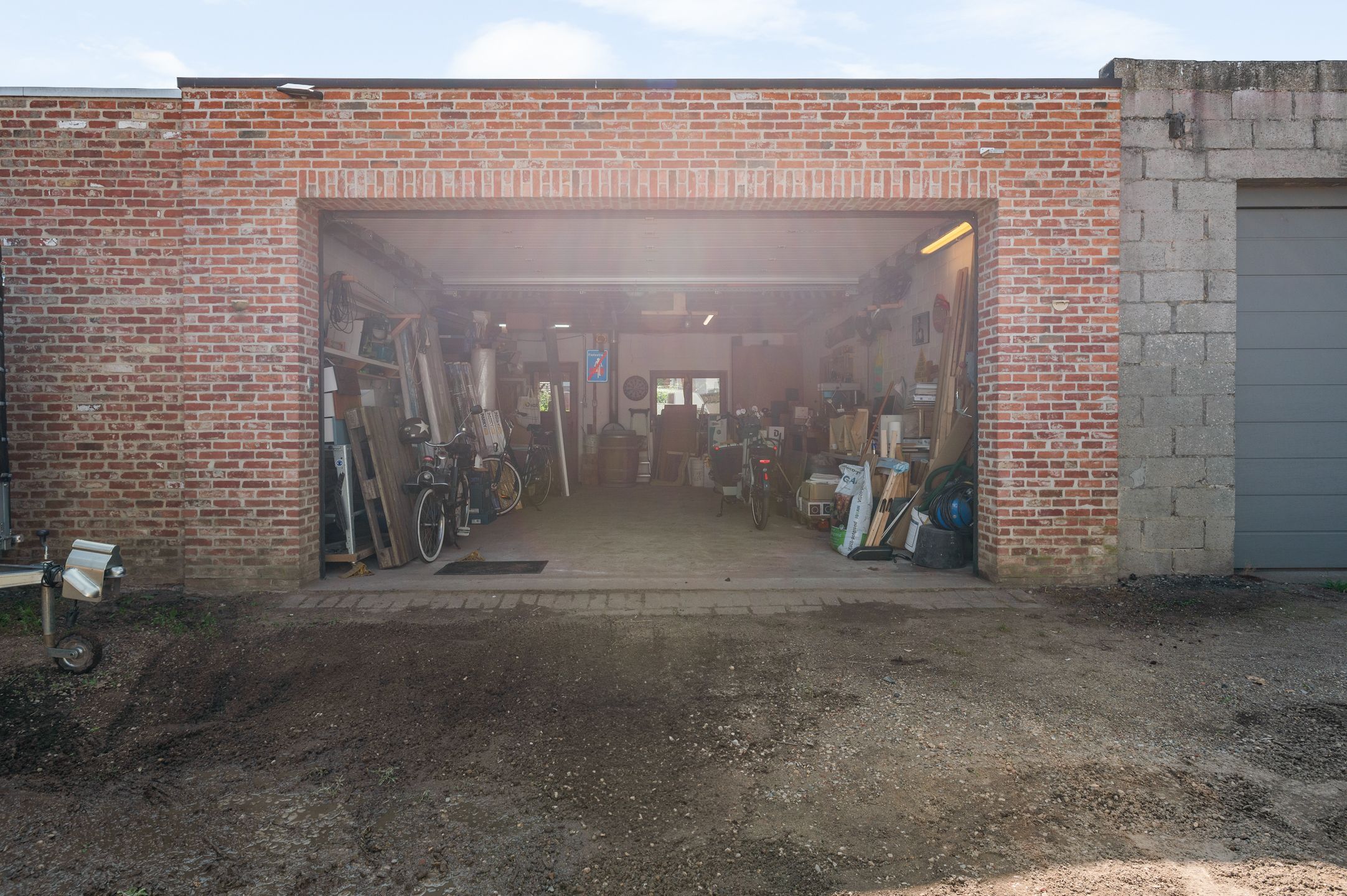 Instapklare woning met leuke tuin en grote garage nabij centrum Kapellen! foto 18