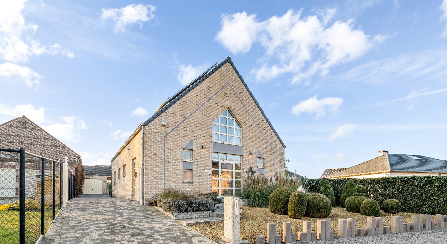 Duurzame, veelzijdige woning met karakter, energiezuinig comfort én prachtige tuin, op toplocatie. foto 3