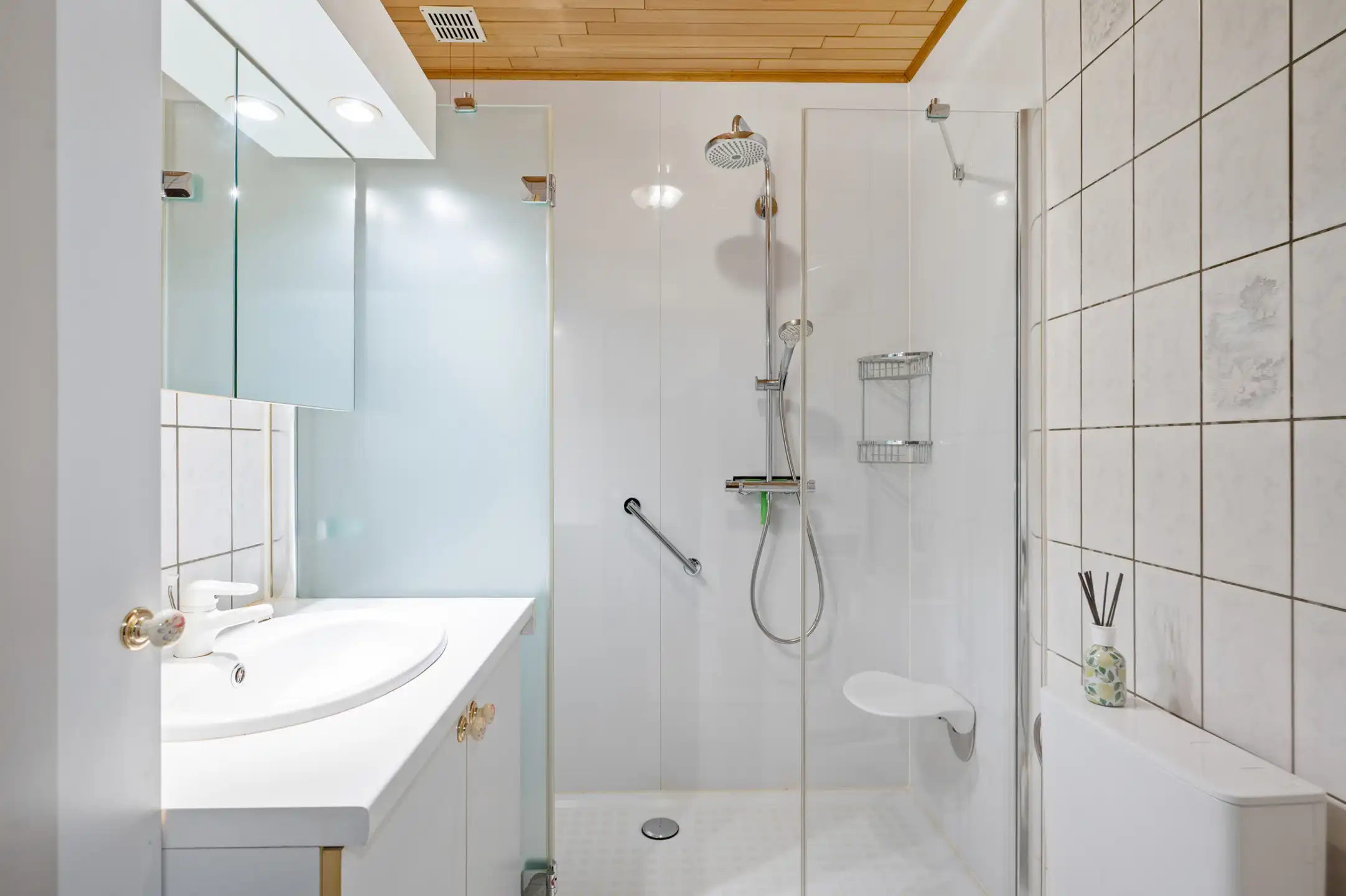 Woning met mooi potentieel in het centrum van Hove foto 15