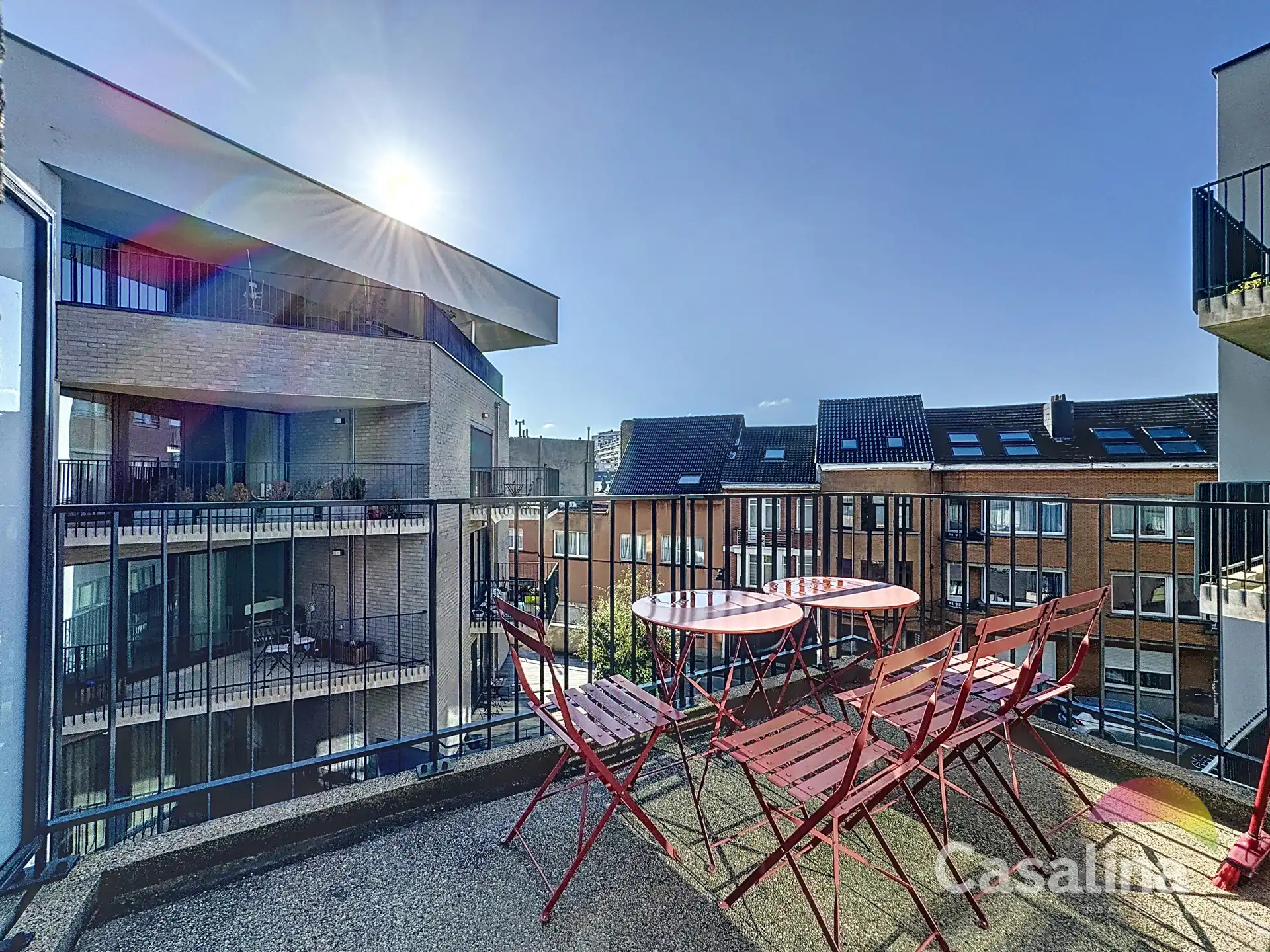 Twee-slaapkamer appartement (ongemeubeld) met terras foto 6