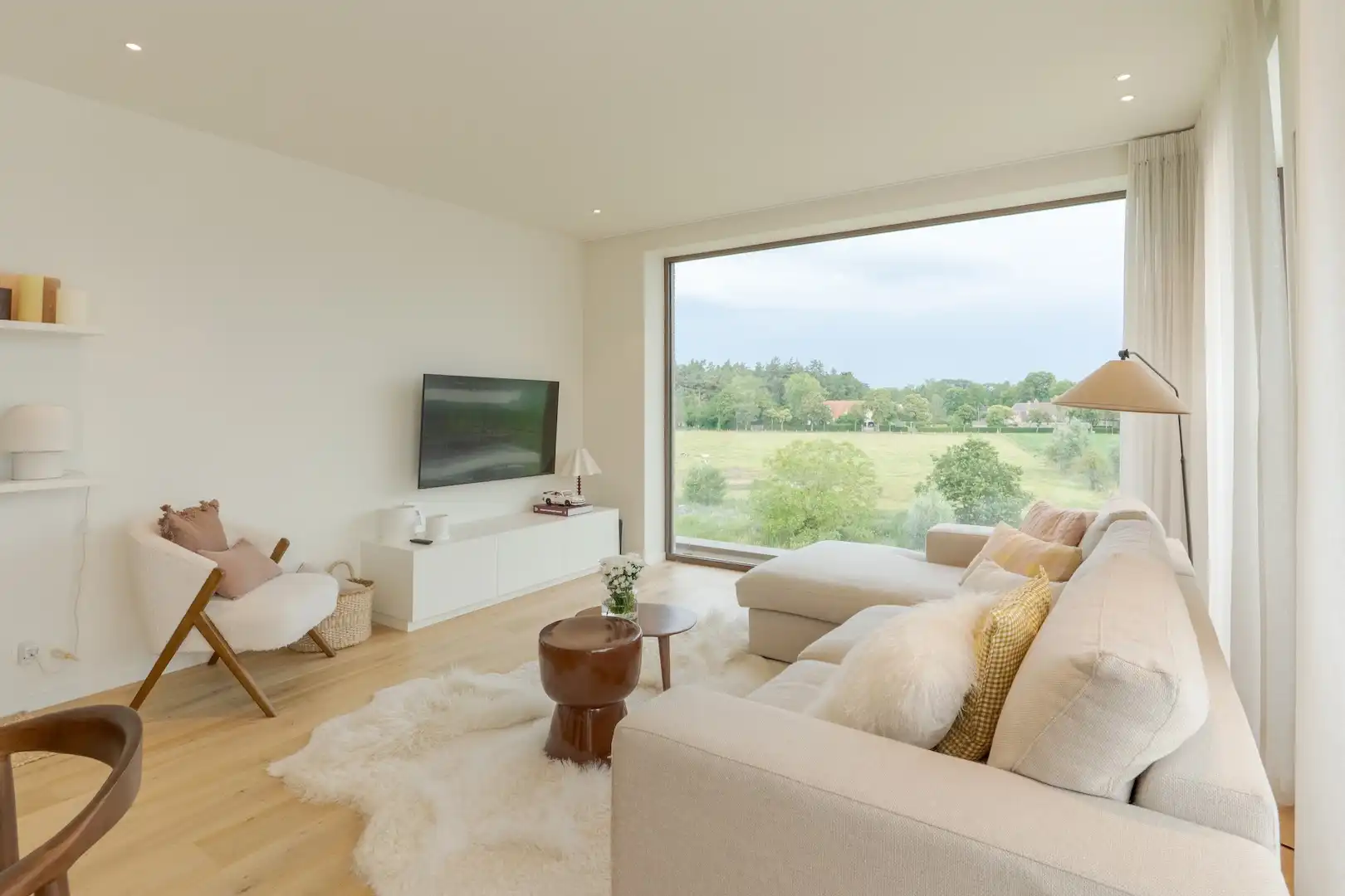 Hoogwaardig afgewerkt appartement op de derde verdieping met panoramisch zicht, terras, autostaanplaats en berging. foto 11