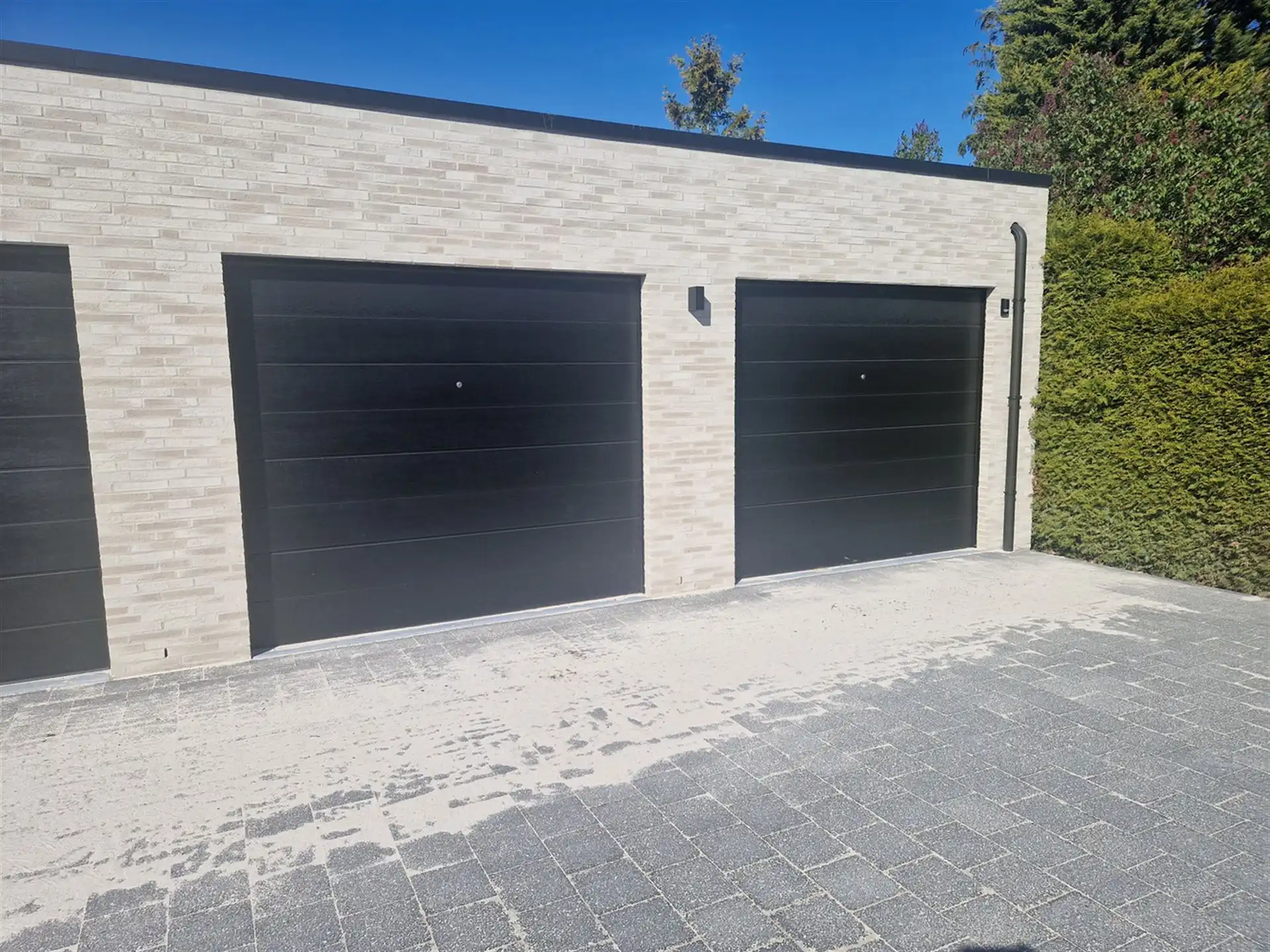 Rustig Gelegen Nieuwbouw Woning 3 Slpk + Garage(s) foto 9