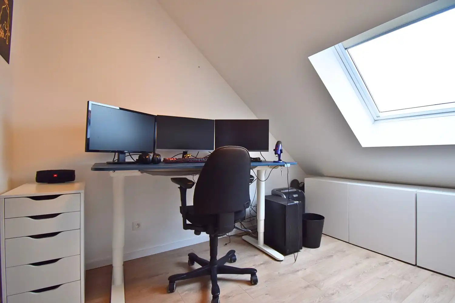 Verzorgd appartement met 2 slaapkamers en terras te huur nabij het centrum van Sint-Pieters-Leeuw foto 10