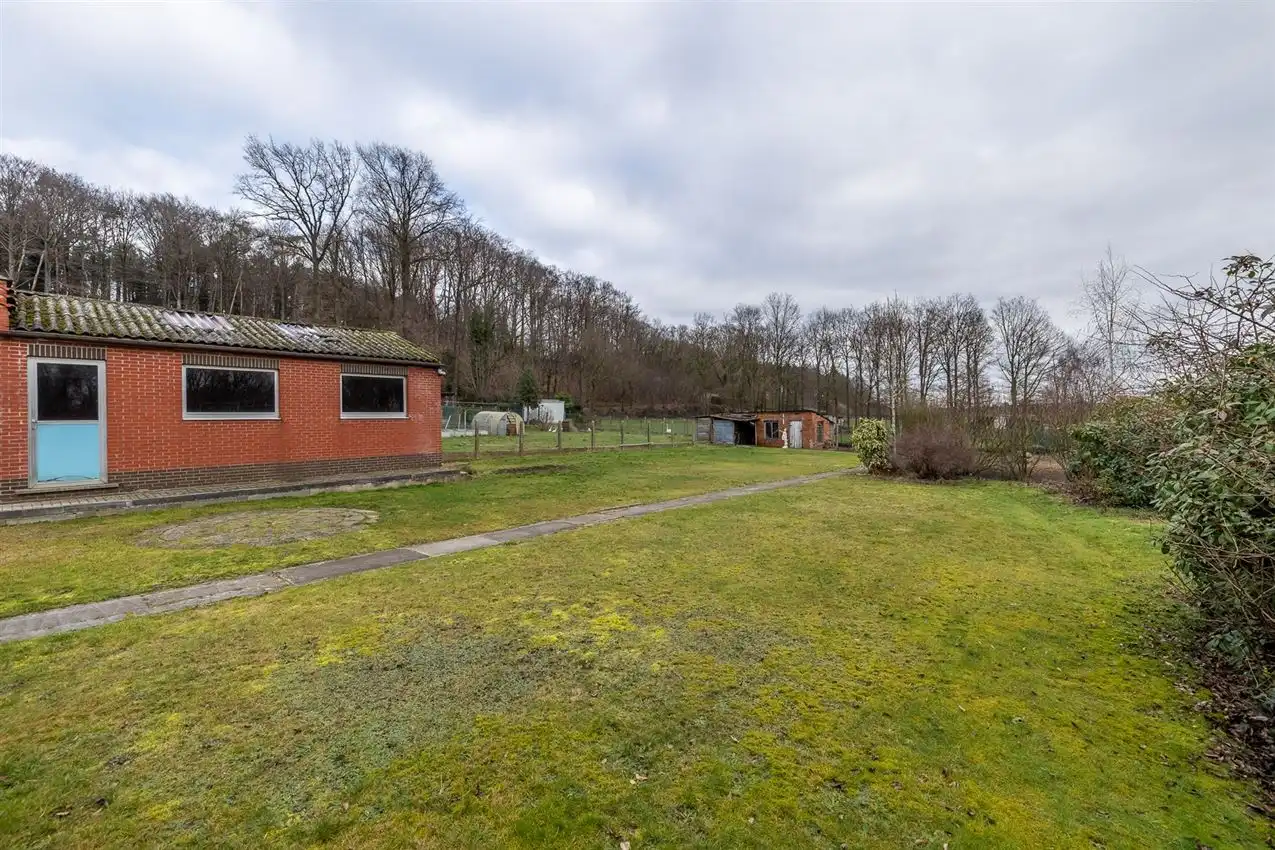 Unieke ligging boven de Mottevallei – renovatiekans met waarde-opportuniteit foto 28