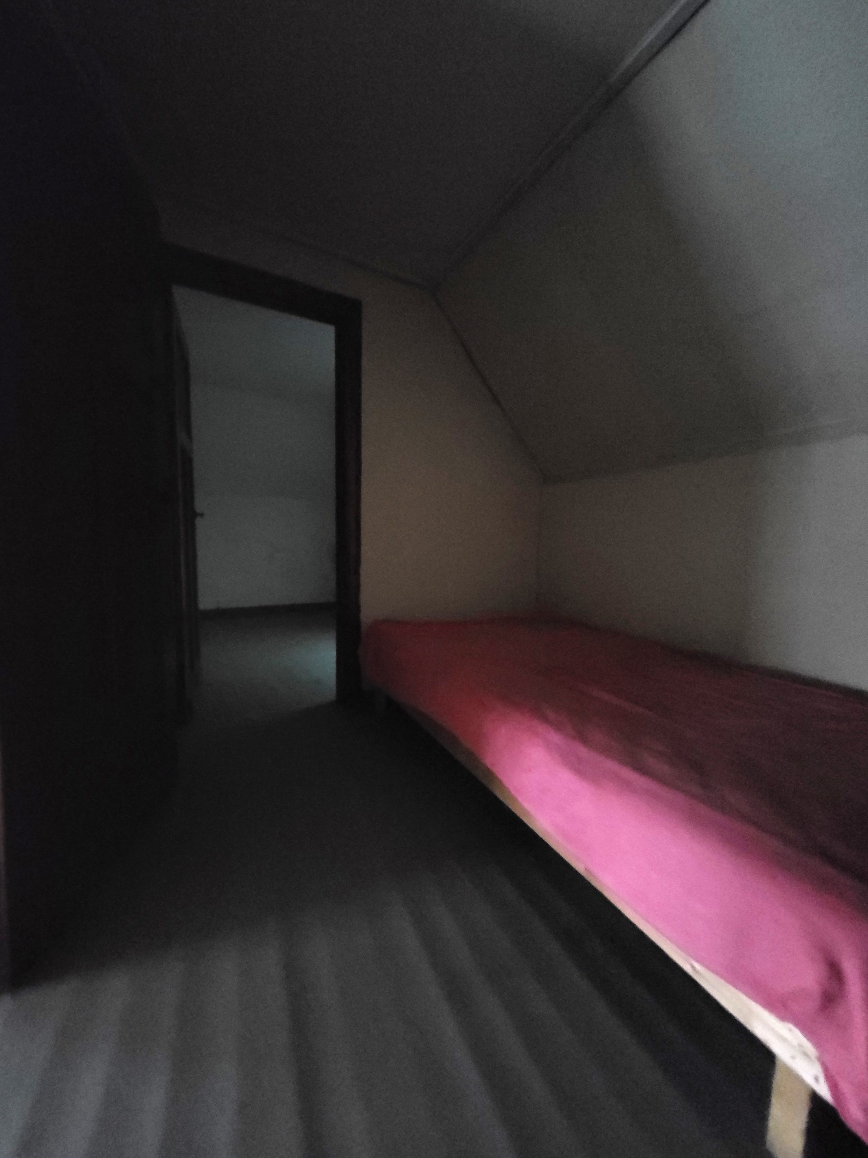 Prachtig te renoveren rijwoning op 132m² met ruime stalling.  foto 7