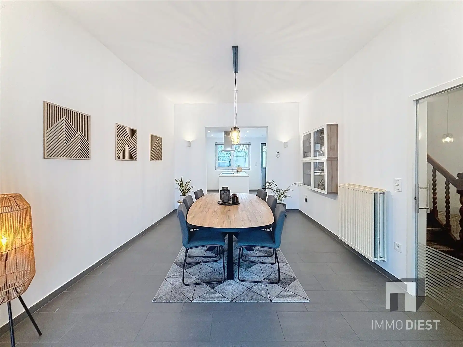 Trendy gerenoveerde woning met 3 slaapkamers foto 8