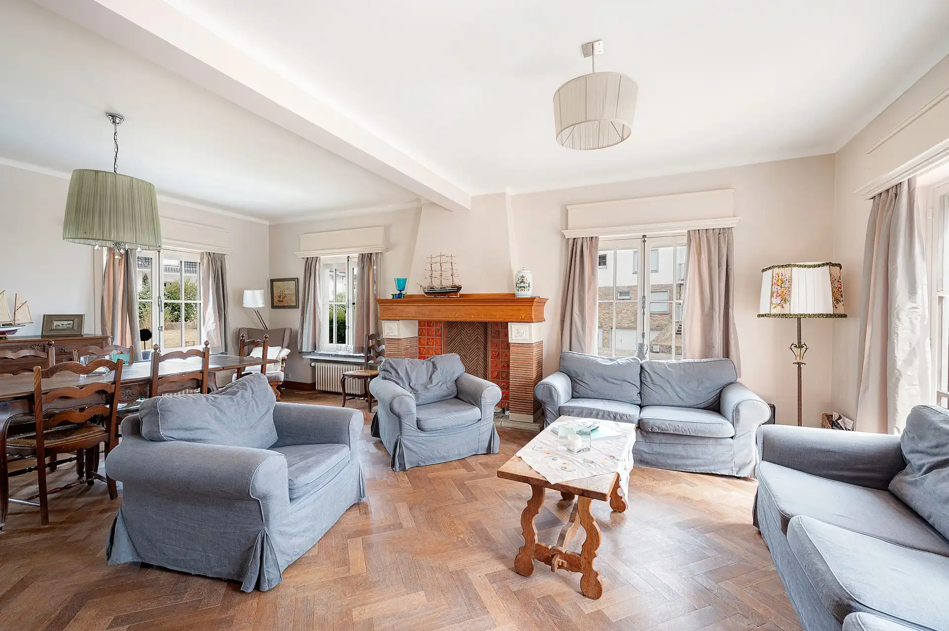 Majestueuze villa op toplocatie en 919m² grond, op slechts 150 meter van het strand foto 4
