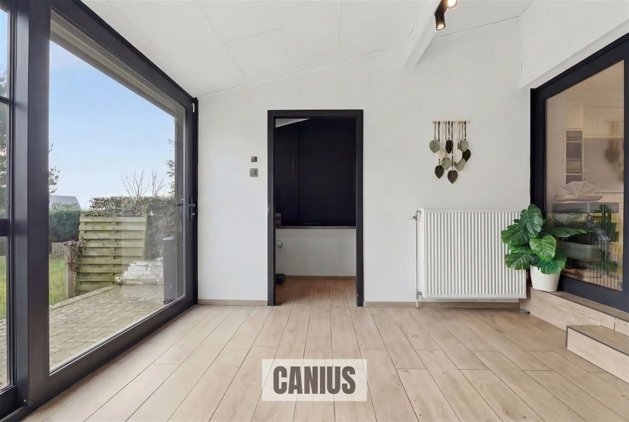 GERENOVEERDE OPEN BEBOUWING MET VIER SLAAPKAMERS foto 10