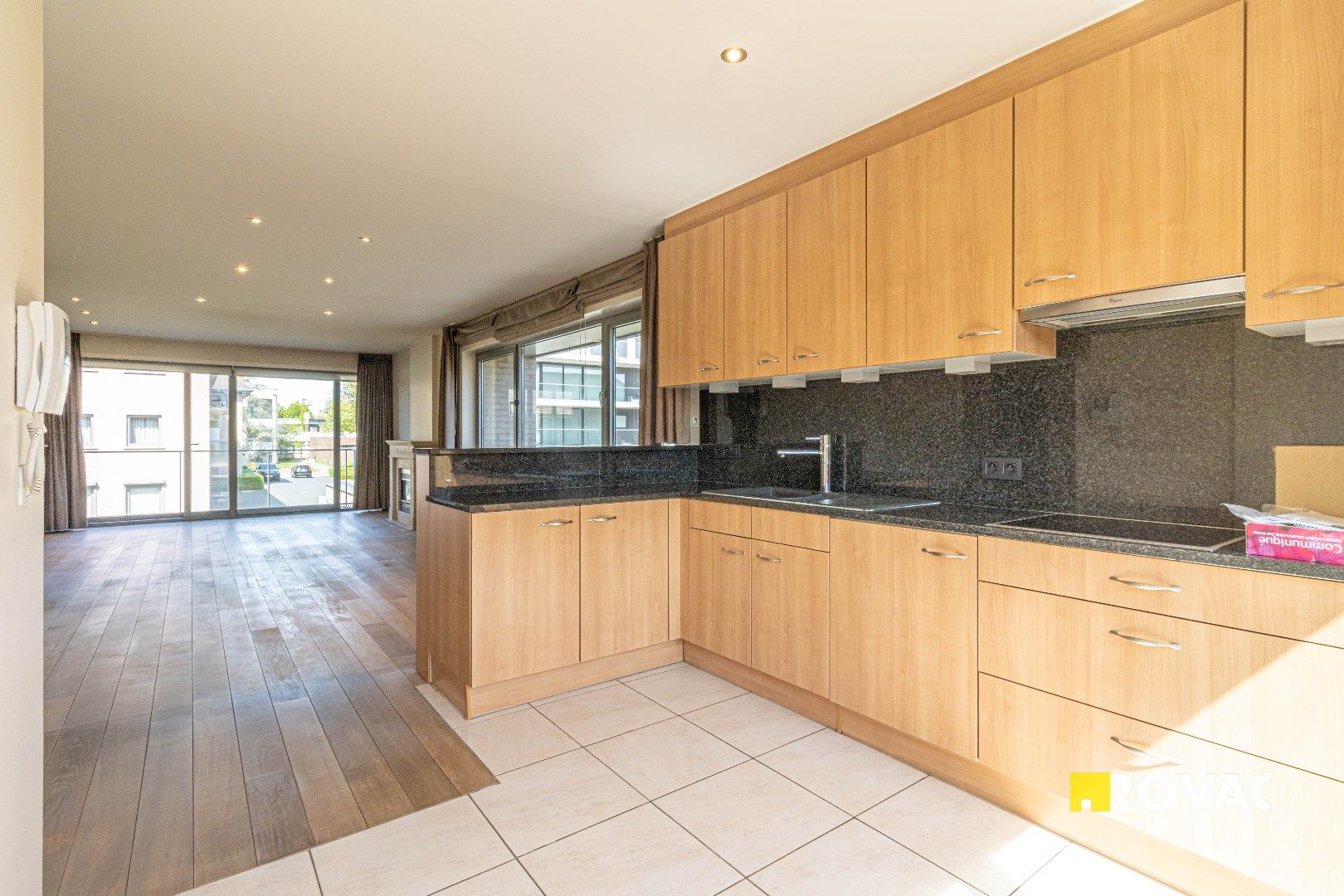 Zeer lichtrijk appartement met topligging foto 9