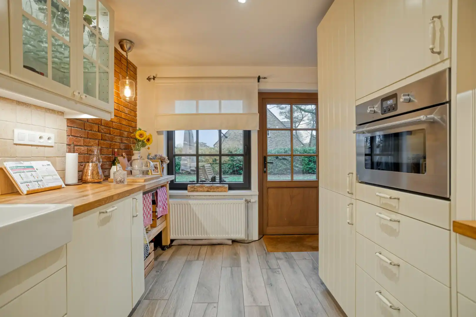 Gezellige, karakteristieke en energiezuinige woning met 4 SLPKS en 2 badkamers !  foto 8