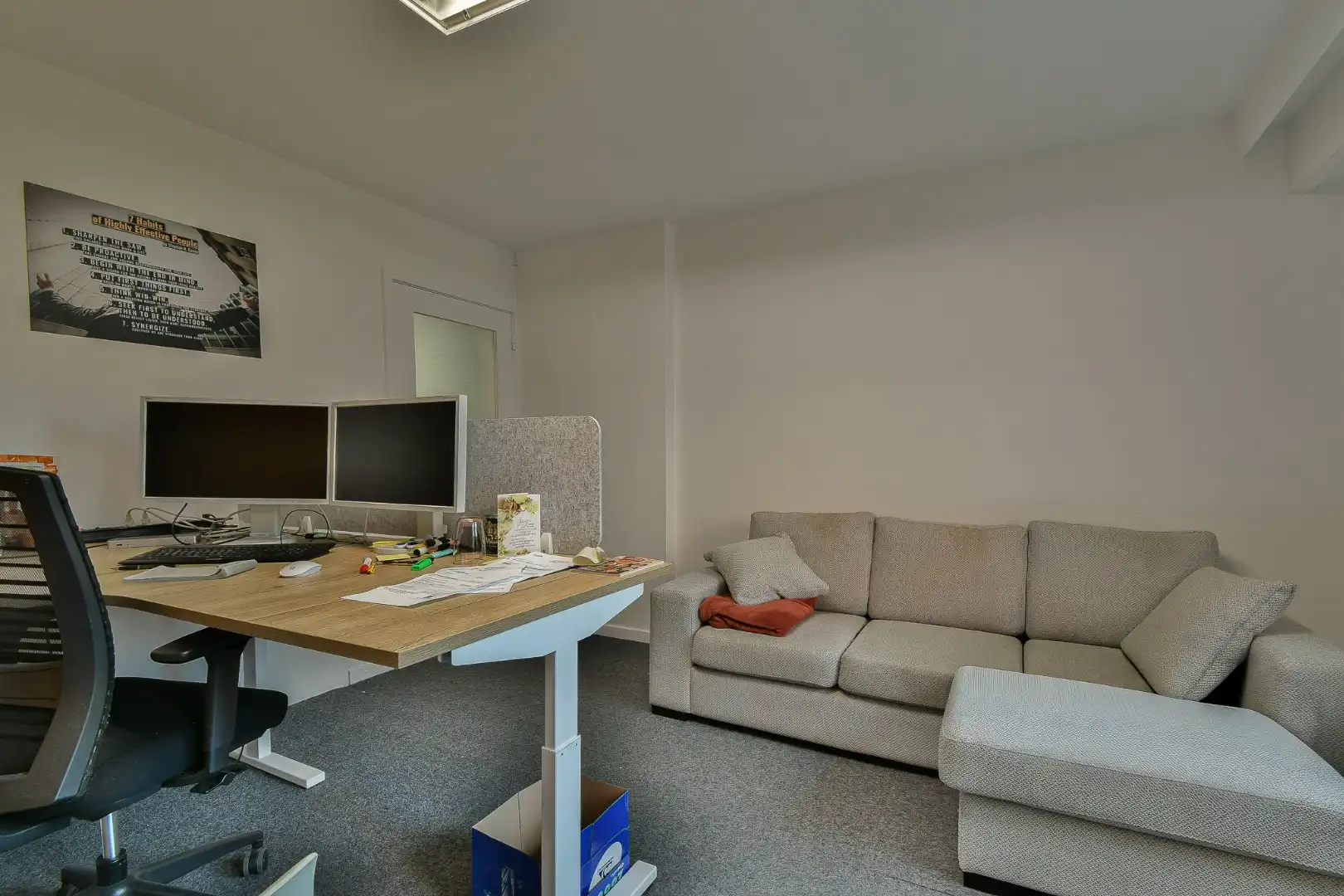 Ruime kantoorruimte in het hart van Oudenburg foto 12