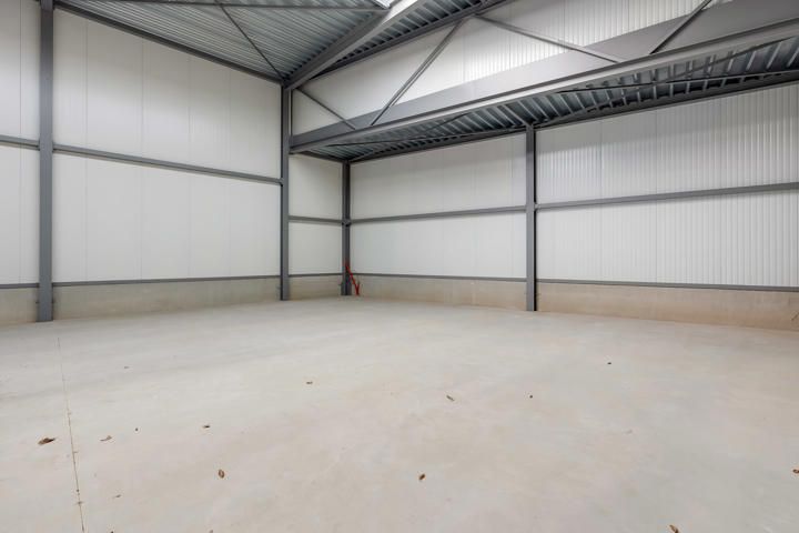 Nieuwbouw magazijn van 197,5 m² te huur nabij het centrum foto 4