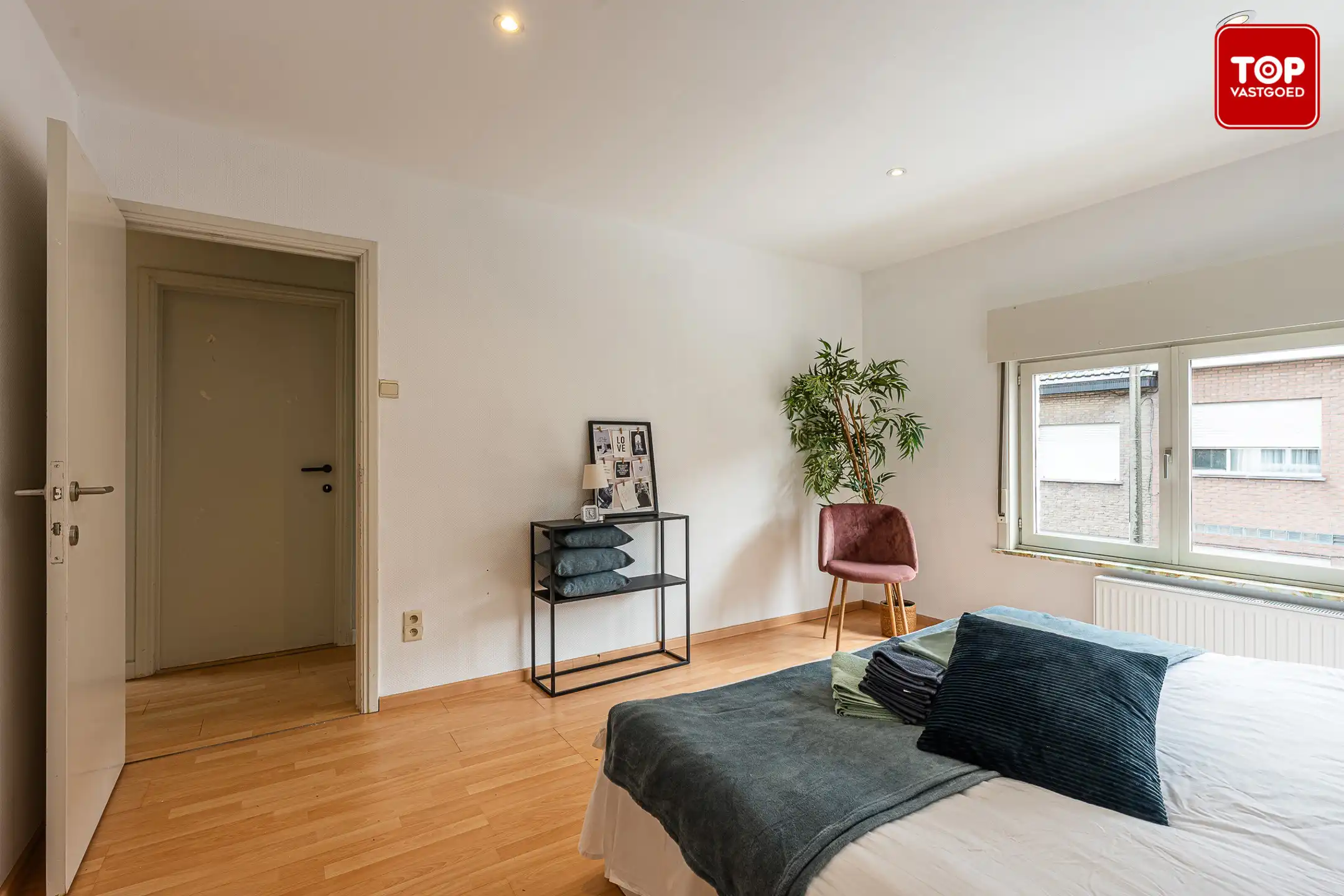 Instapklare woning met 3 slaapkamers, garage en zonnige tuin foto 15