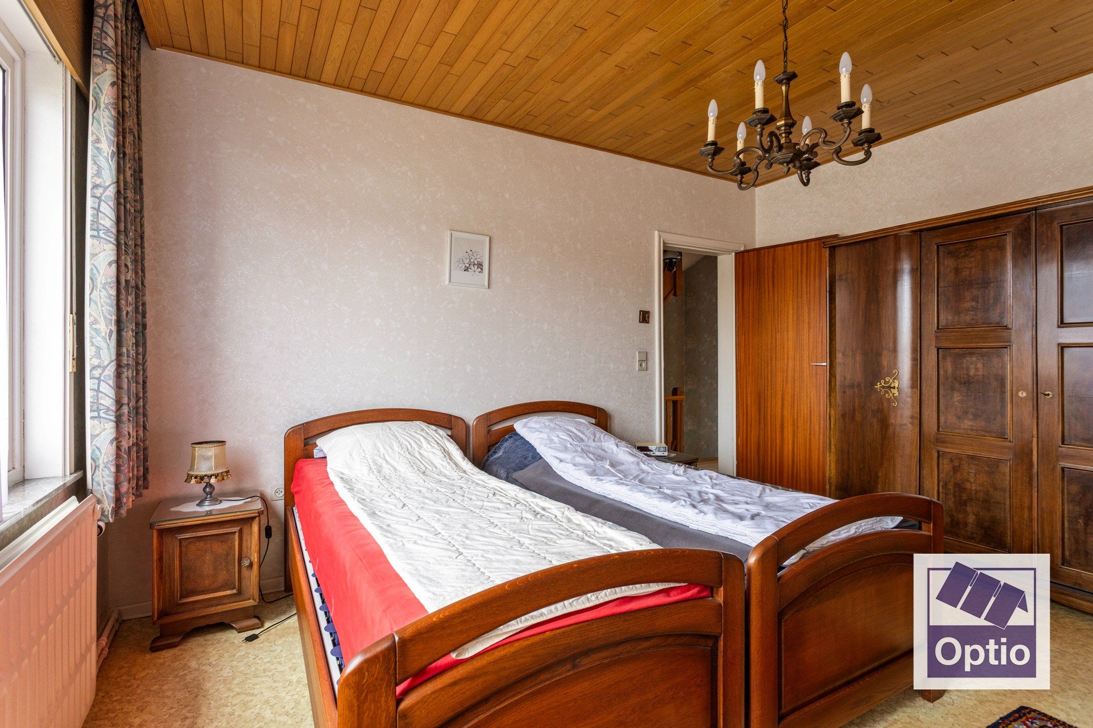 Woning met 5 slaapkamers en grote tuin. foto 19