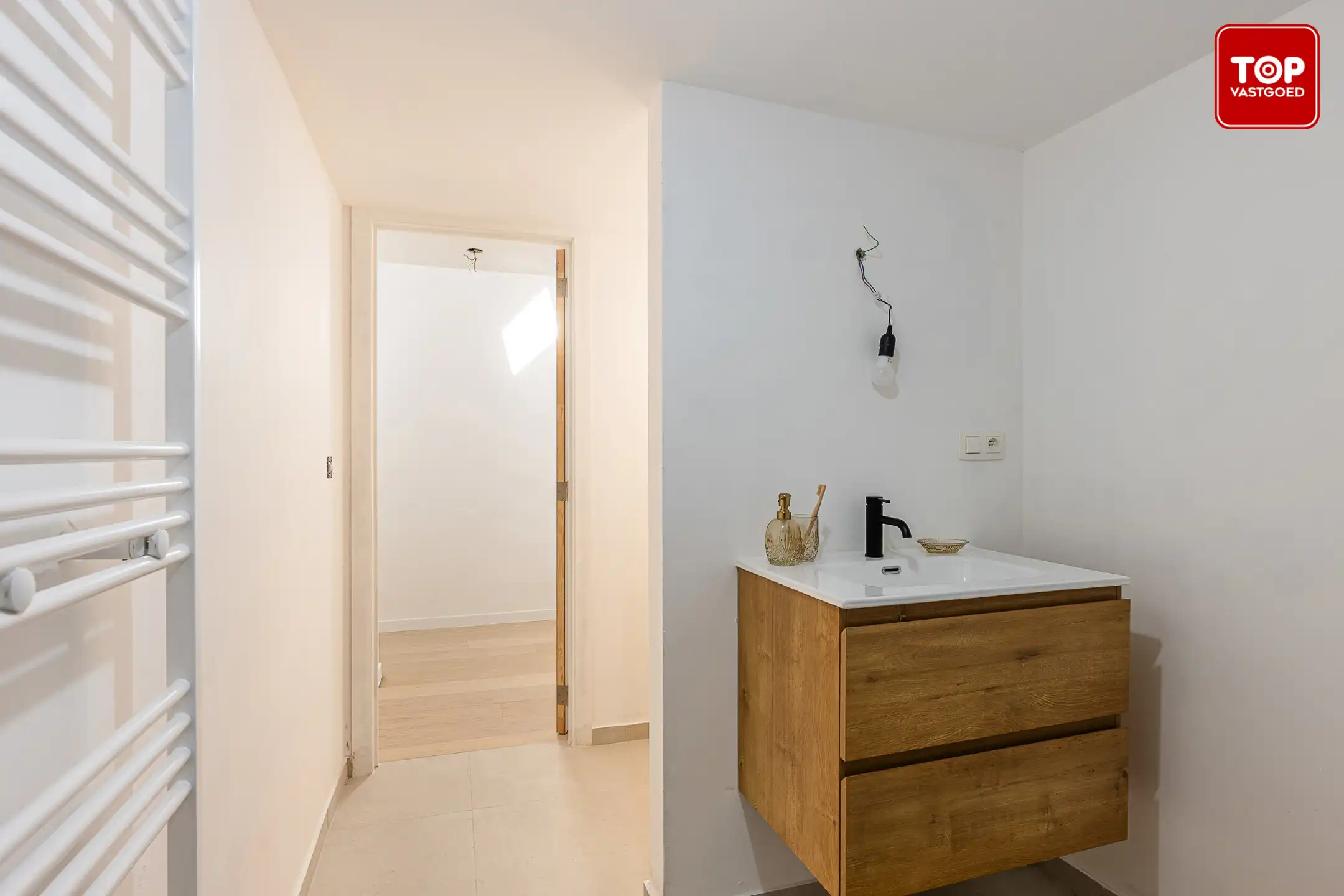 Stijlvol appartement met 2 slaapkamers op een toplocatie foto 17
