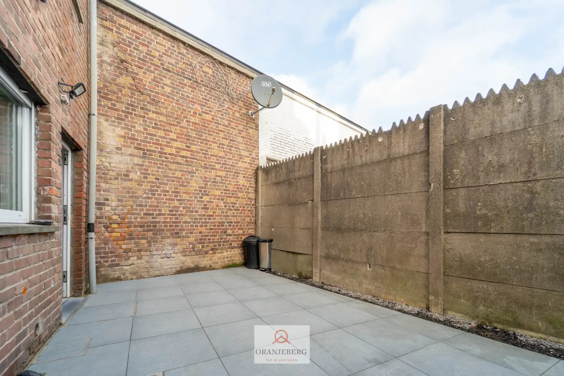 Compact handelspand met buitenruimte in centrum Drongen TE HUUR foto 13