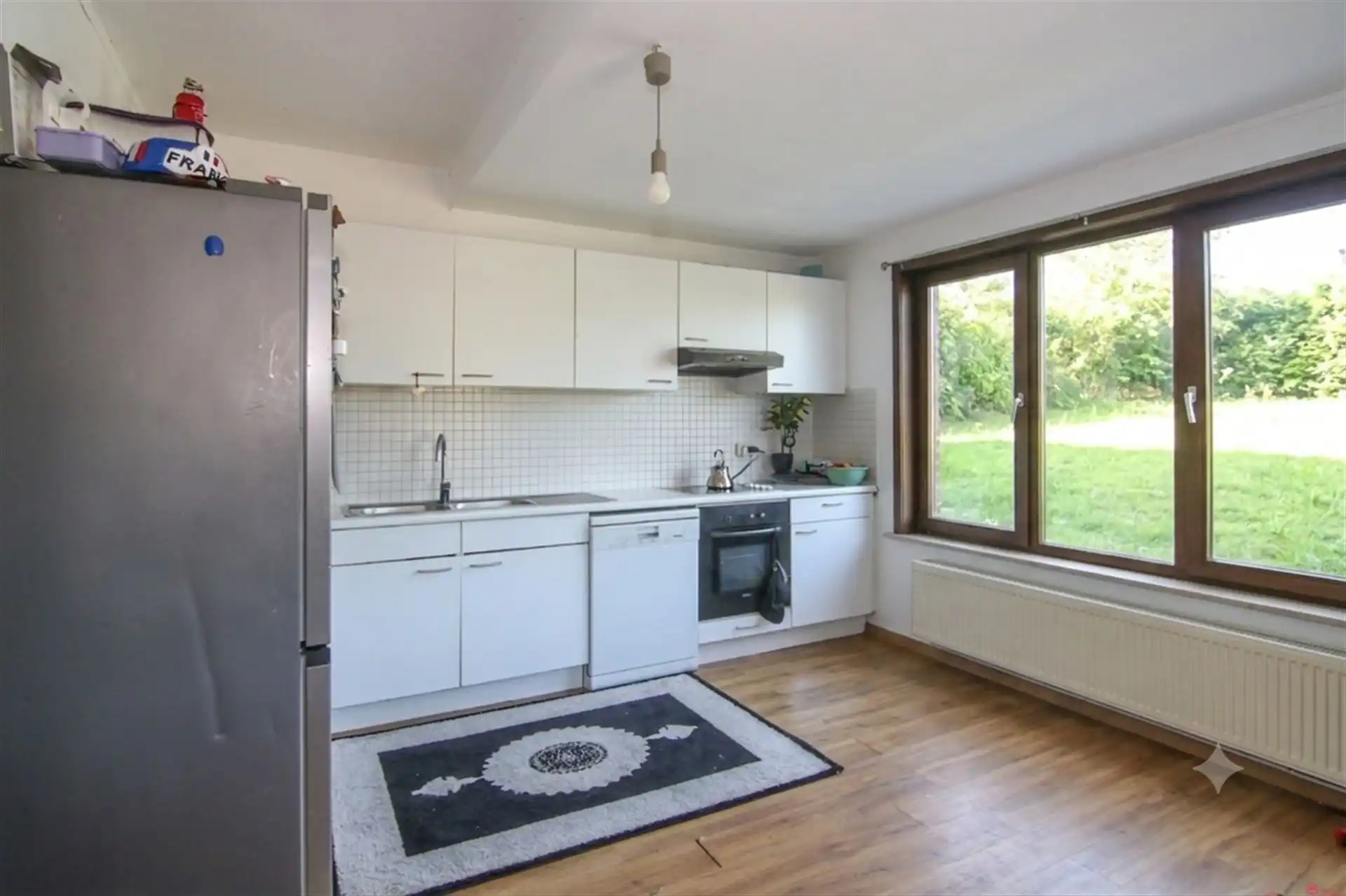 Halfopen woning met in groene wijk foto 6