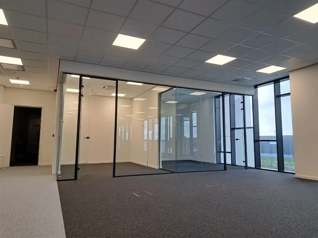 Logistieke gebouwen foto 19