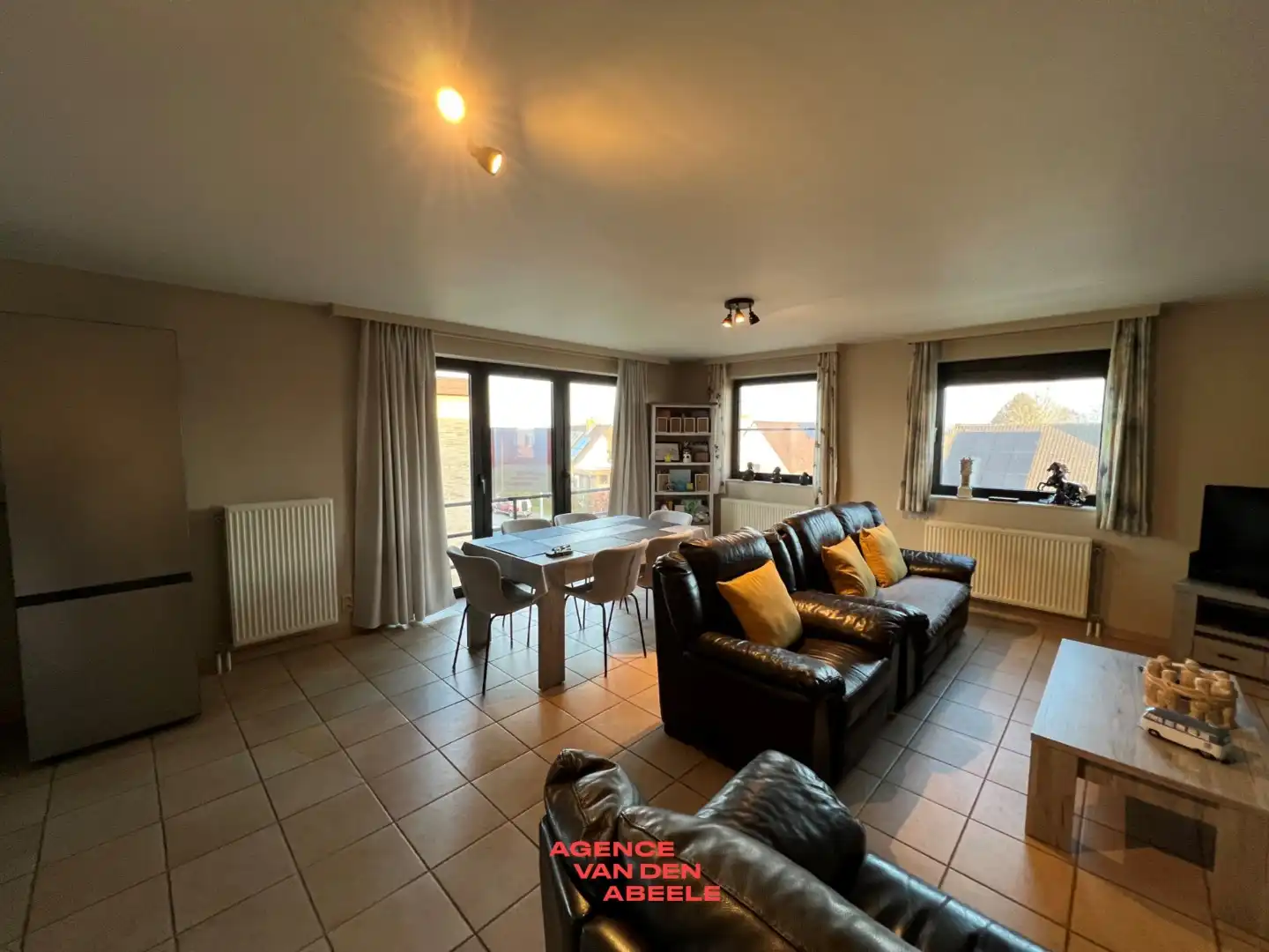 Hedendaags 2 slaapkamer appartement te Oostkamp foto 5