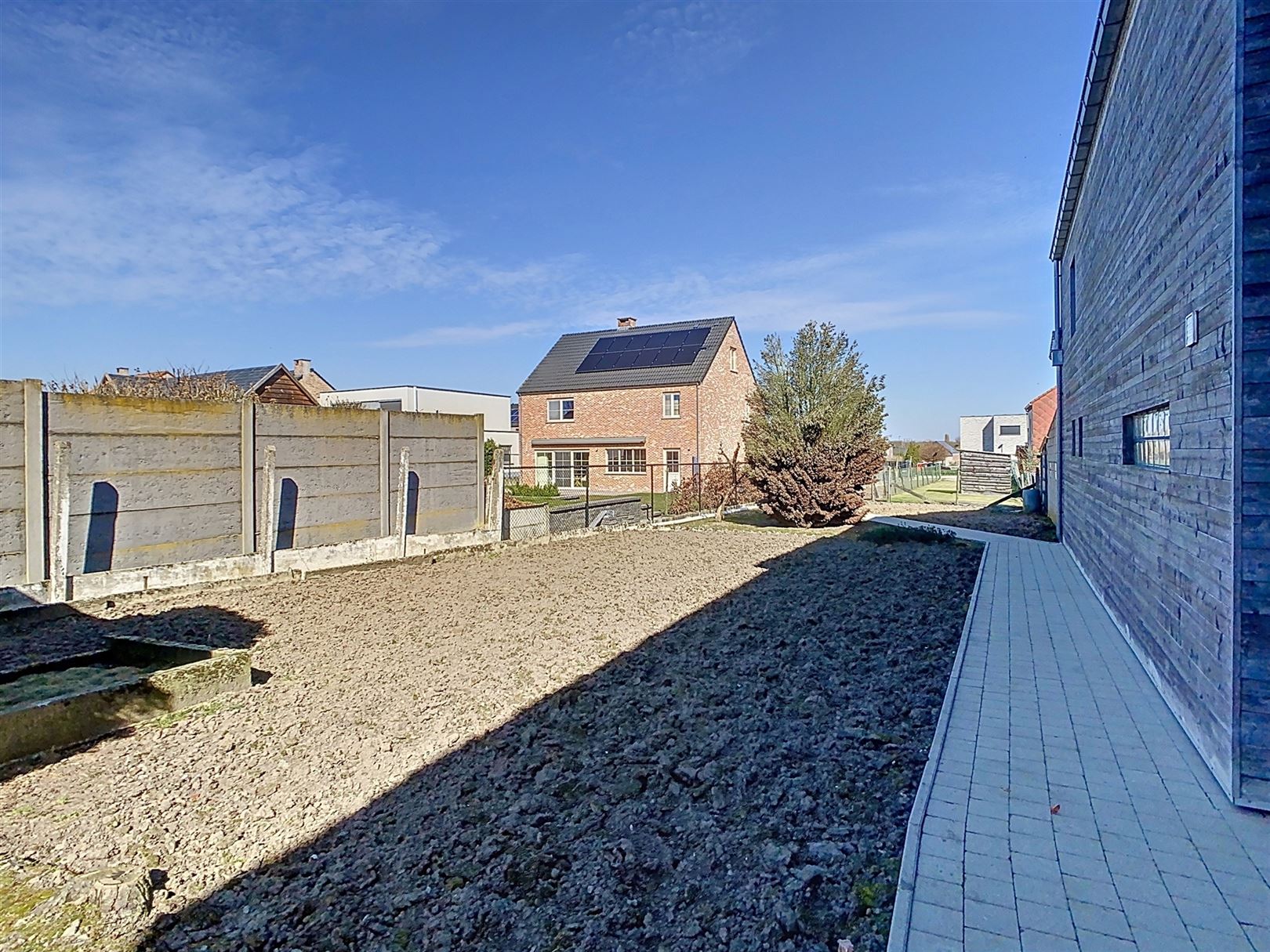 Te renoveren woning, 4 slpks, bijgebouwen, tuin, 9a 71ca  foto 35