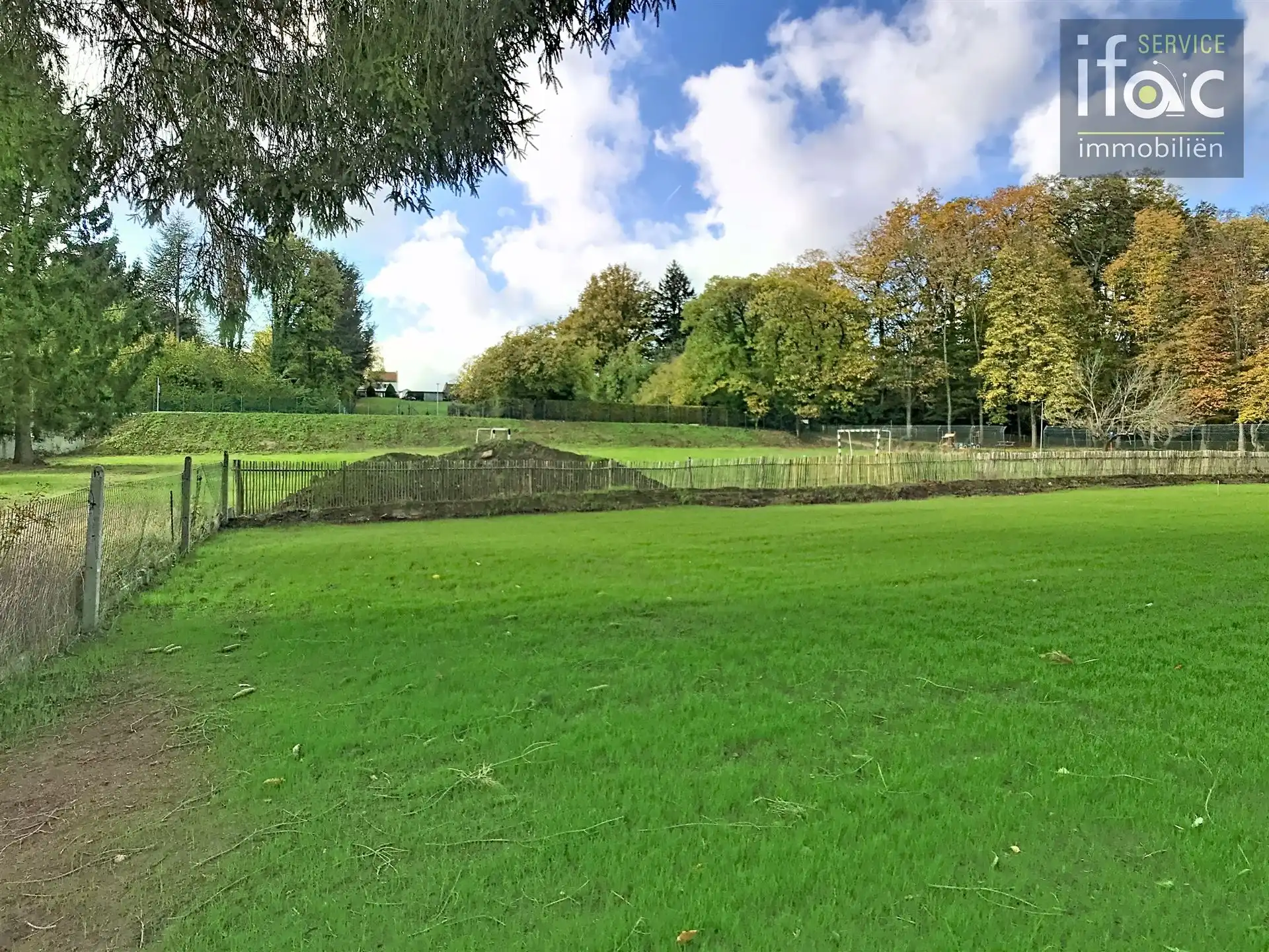Nieuwbouwwoning met 4 slaapkamers, 2 badkamers en tuin. foto 11