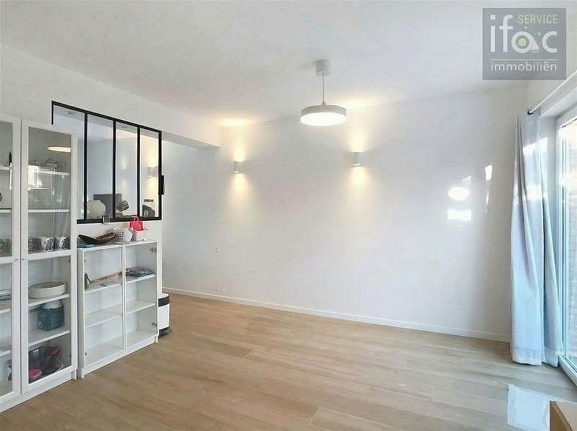 Mooi gerenoveerde woning met 4 slaapkamers en 2 badkamers. foto 4