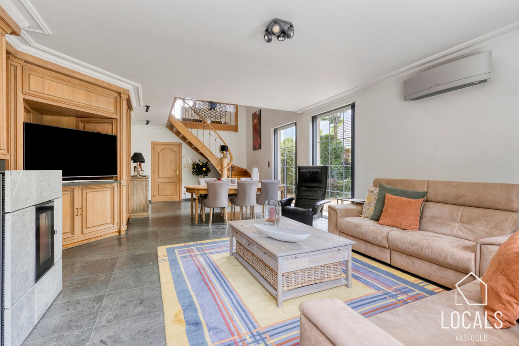 Luxe villa op een rustige toplocatie... foto 8