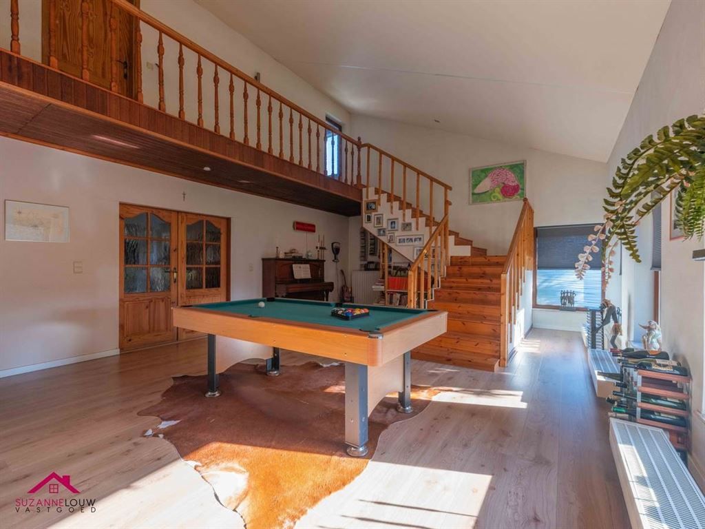 Vrijstaande woning op ruim perceel foto 10