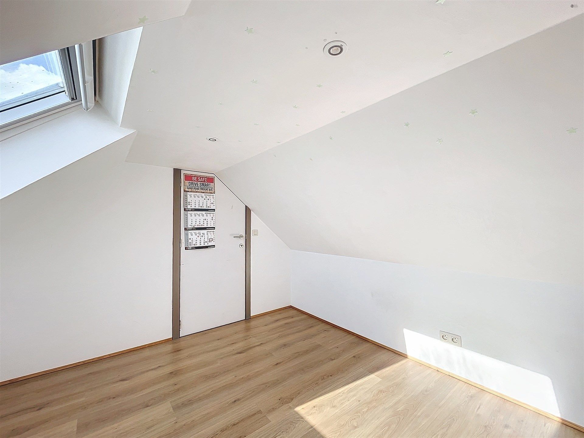 Prachtige half open bebouwing met 4 slaapkamers en garage op 382m² grond foto 17