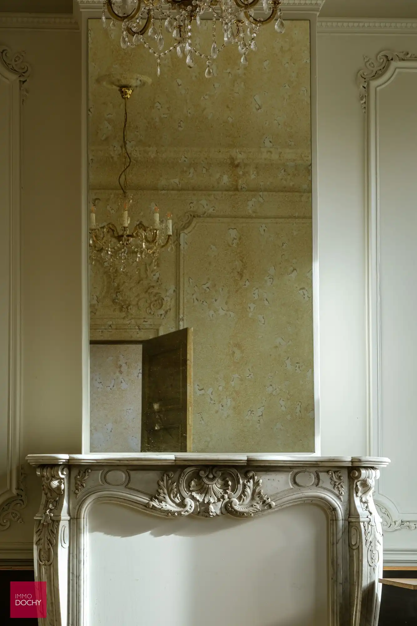 Ruime gerenoveerde stadswoning met karakter foto 16