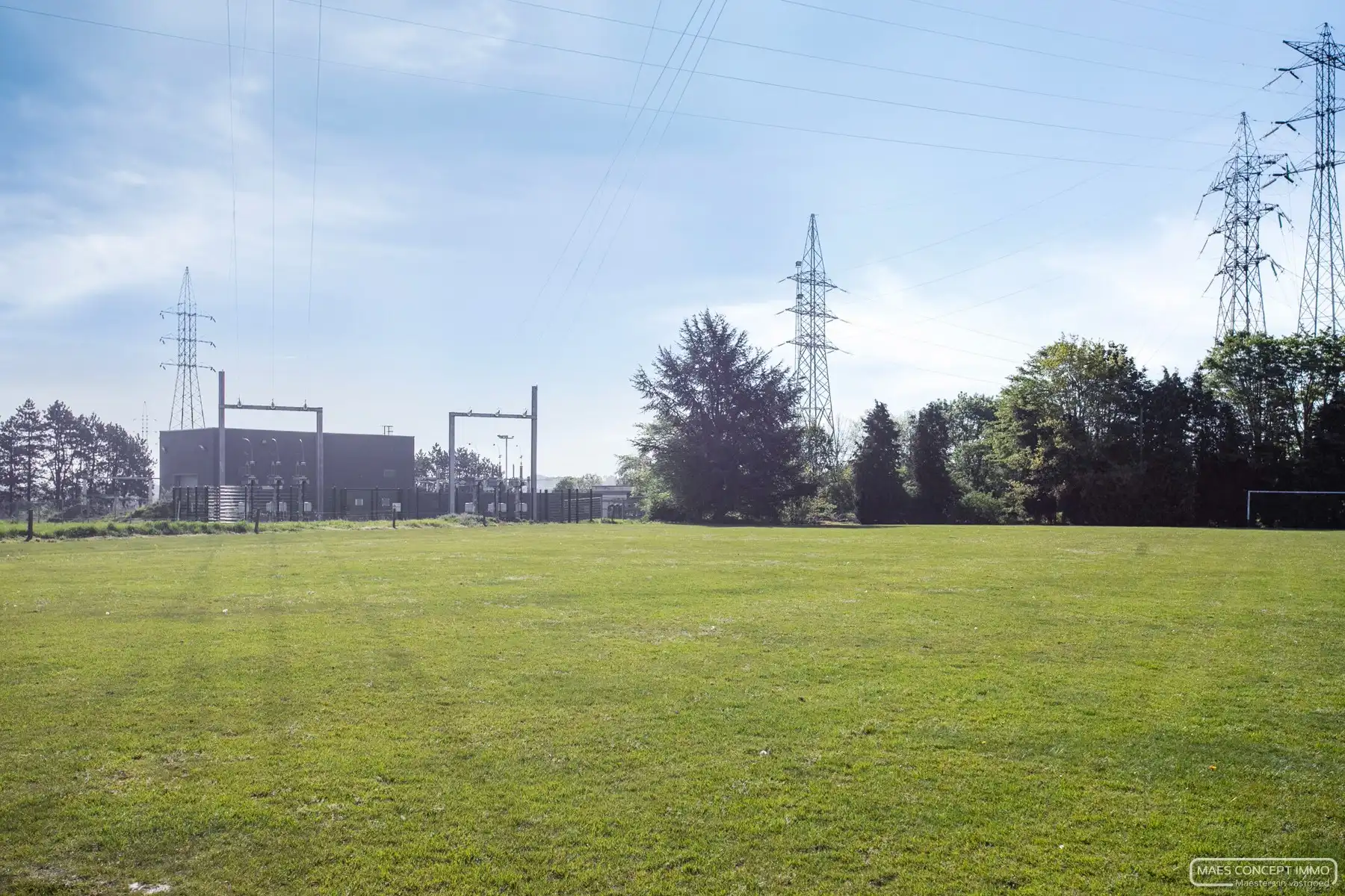 Café en voetbalveld te koop in het landelijke Wortegem foto 27