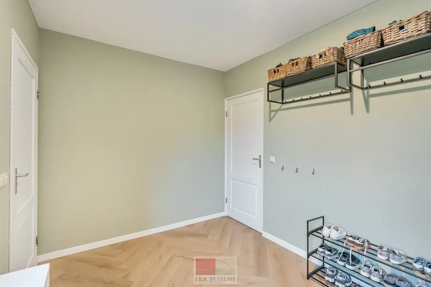 Instapklare gezellige vrijstaande woning met een woonopp. van circa 185 m2 op een perceel van 17a53ca foto 21