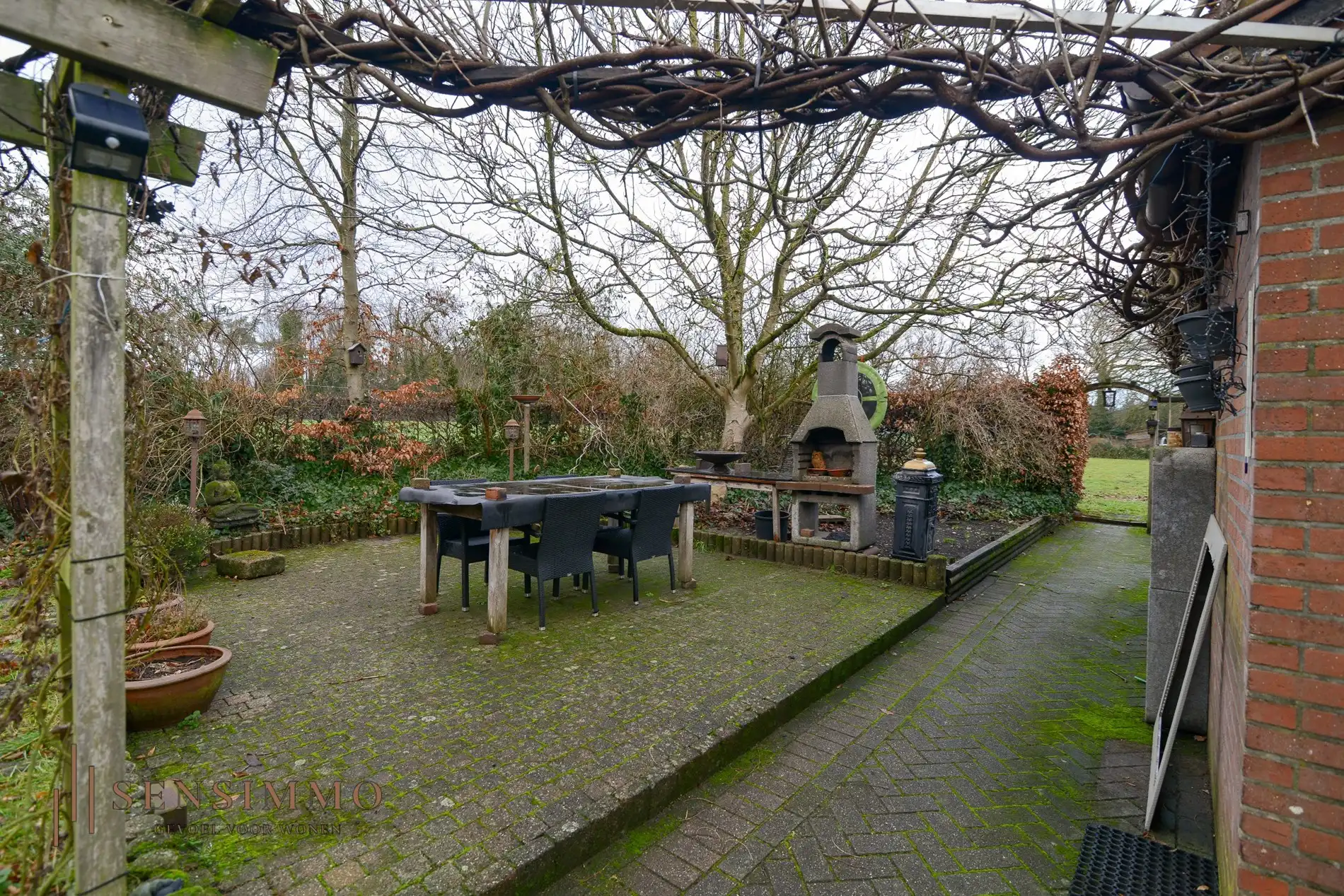 Open bebouwing met 3 slaapkamers op ruim perceel van 13a foto 13