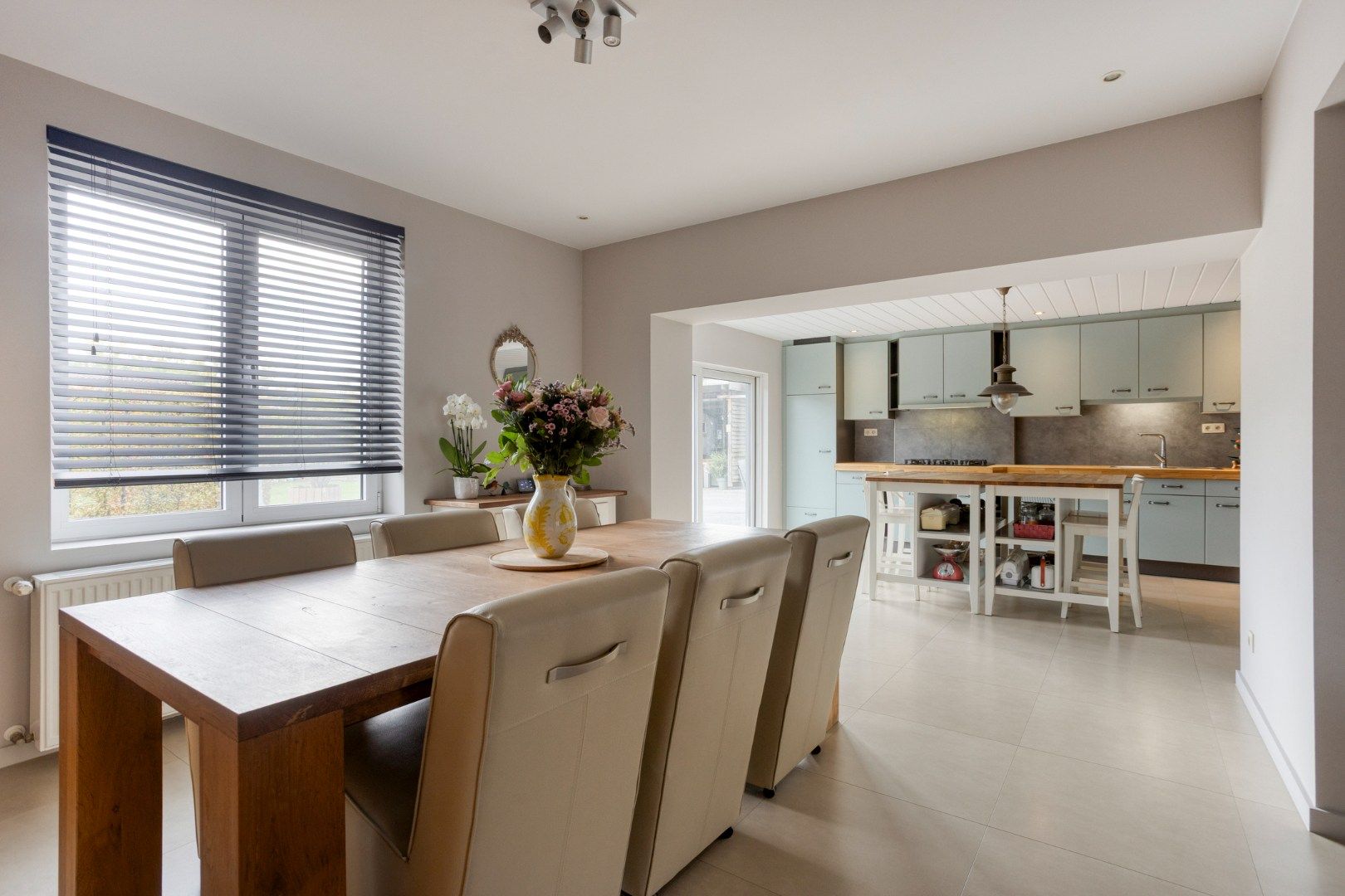 Op zoek naar een exclusieve tweewoonst in landelijk Merchtem? Welkom Home! foto 3