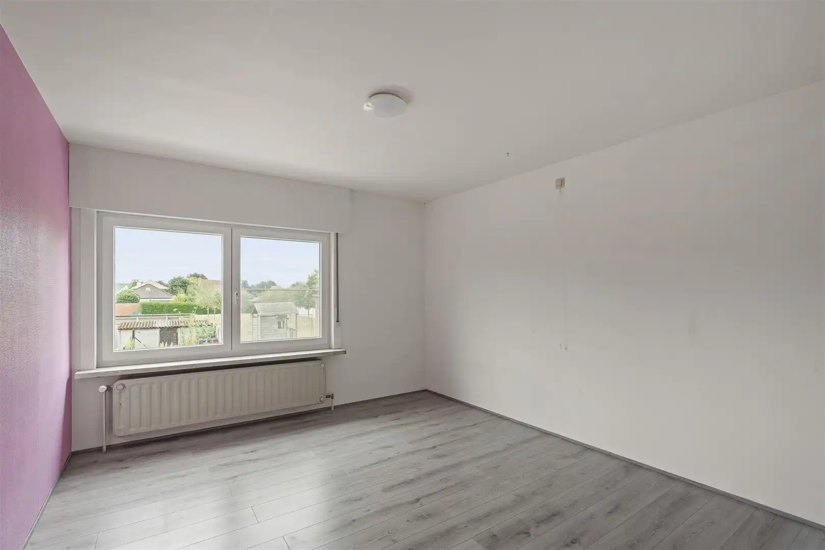 Zeer ruime woning met prachtige tuin foto 22