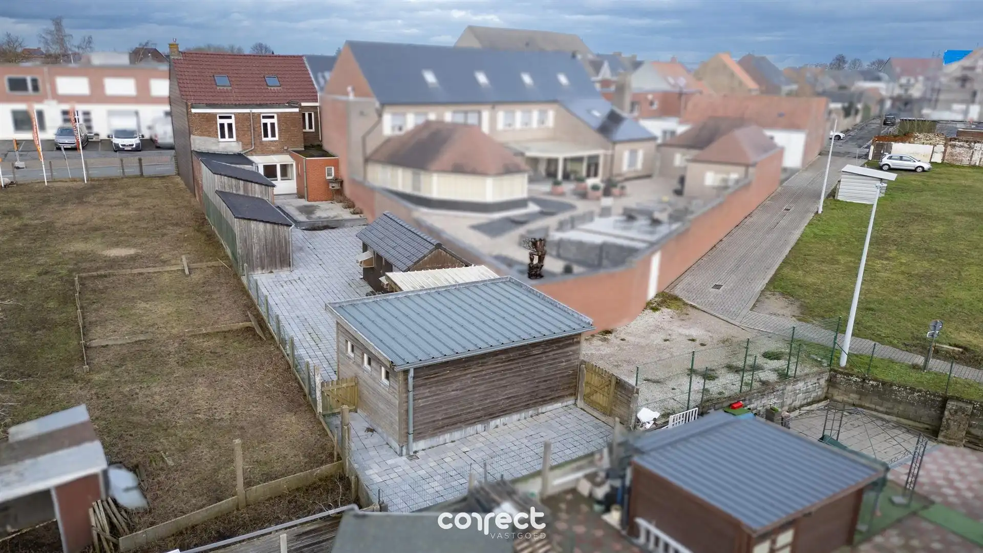 Ruime starterswoning met garage. foto 2