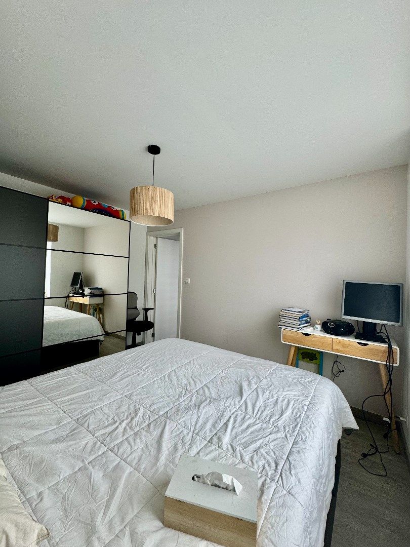 Te koop halfopen woning met garage foto 11