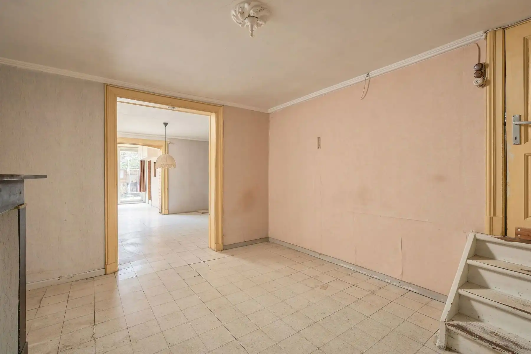 Te renoveren neoclassicistische woning op de rand van Bruge foto 17