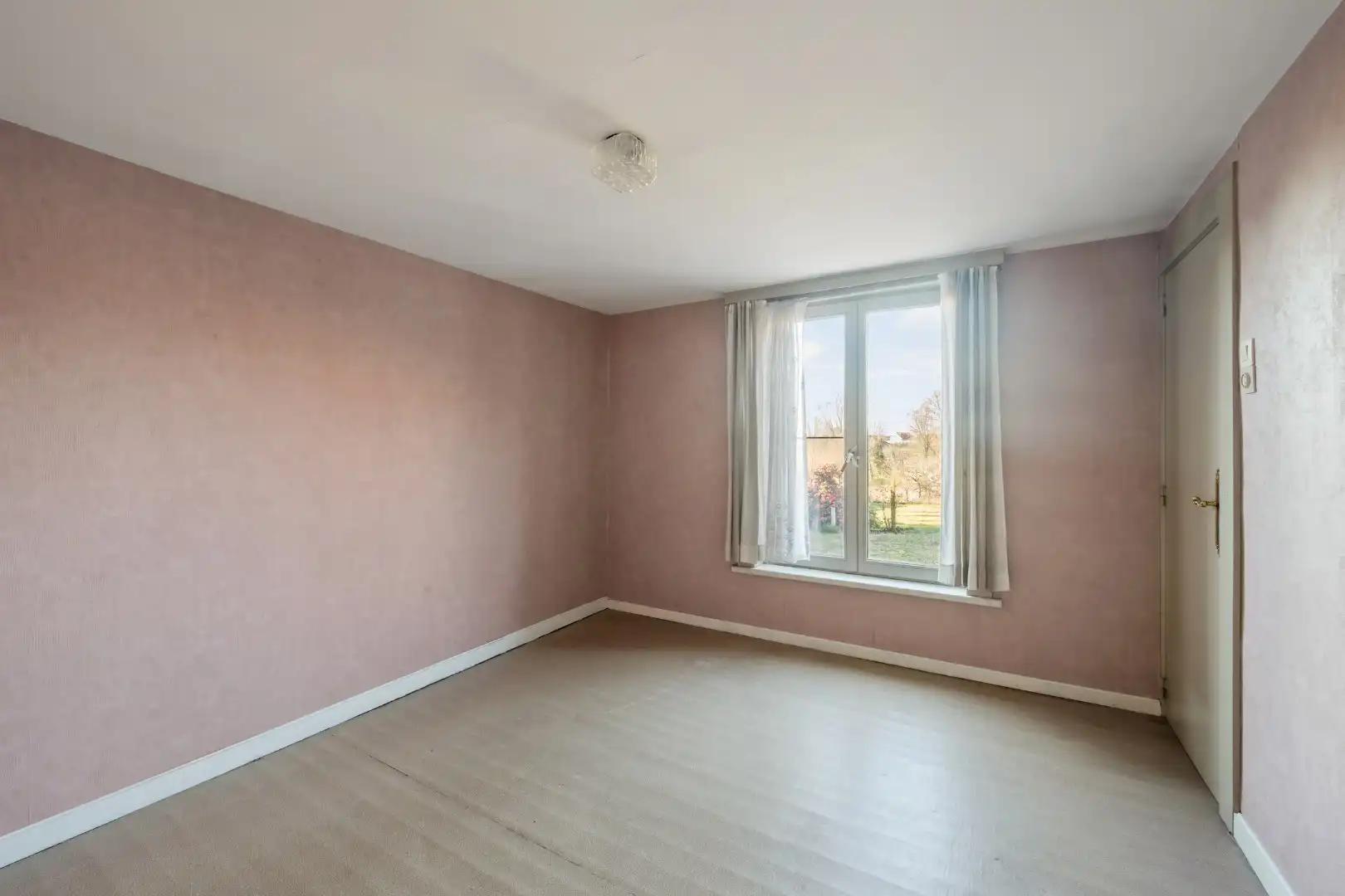 Woning op een groot perceel met prachtig uitzicht in Geluveld foto 12