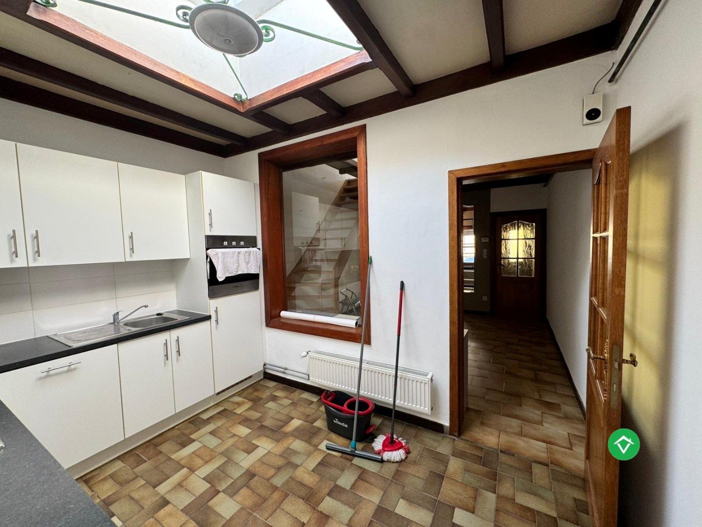 Woning met 2 slaapkamers en garage te Oostende  foto 6