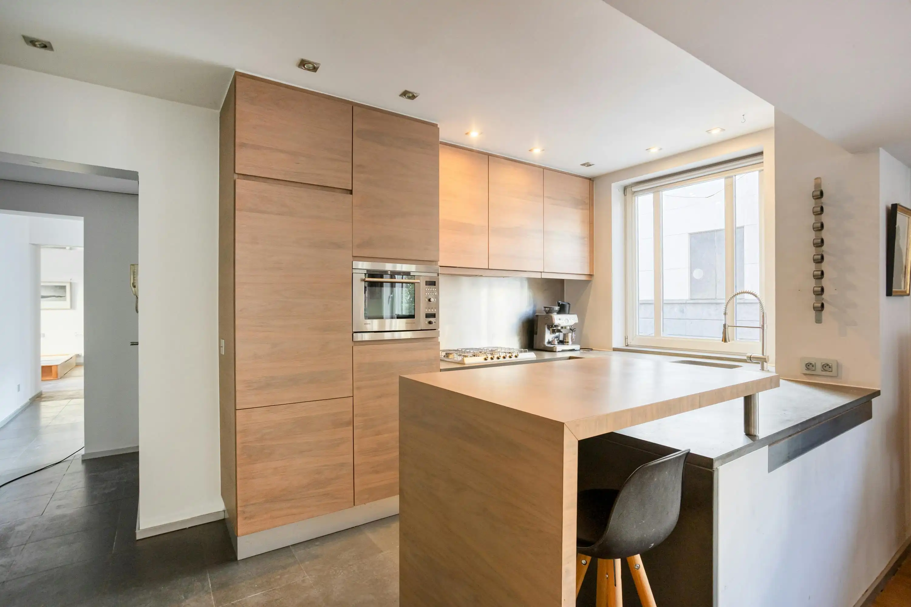 Lichtrijke design loft met stadsterras op 1 min van Dansaert foto 9