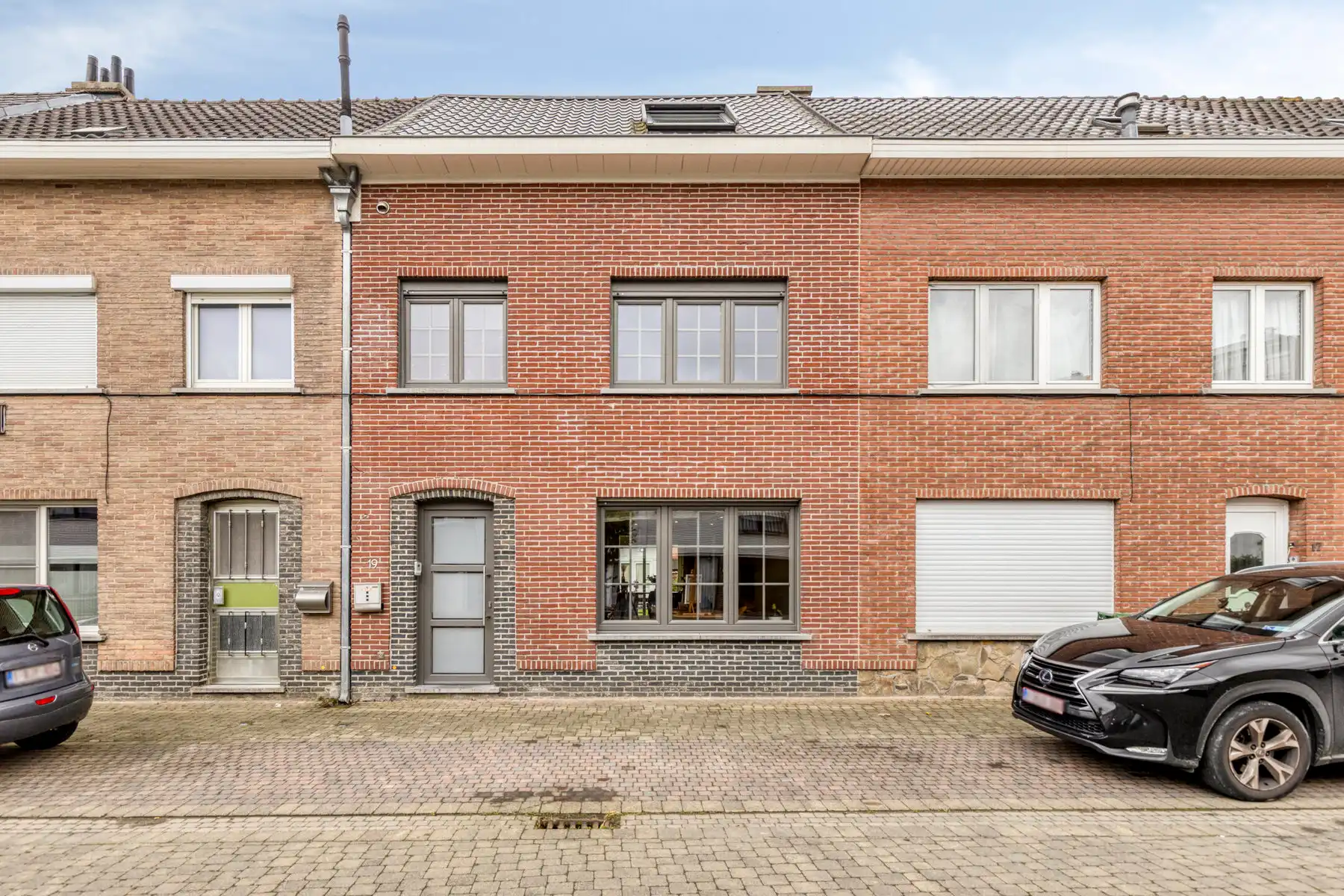 Instapklare woning met 3 slaapkamers, tuin en EPC B foto {{pictureIndex}}