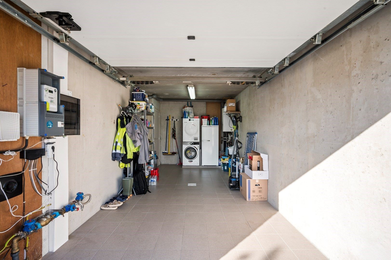 Centraal gelegen woning met 3 slaapkamers, garage en tuin. foto 16