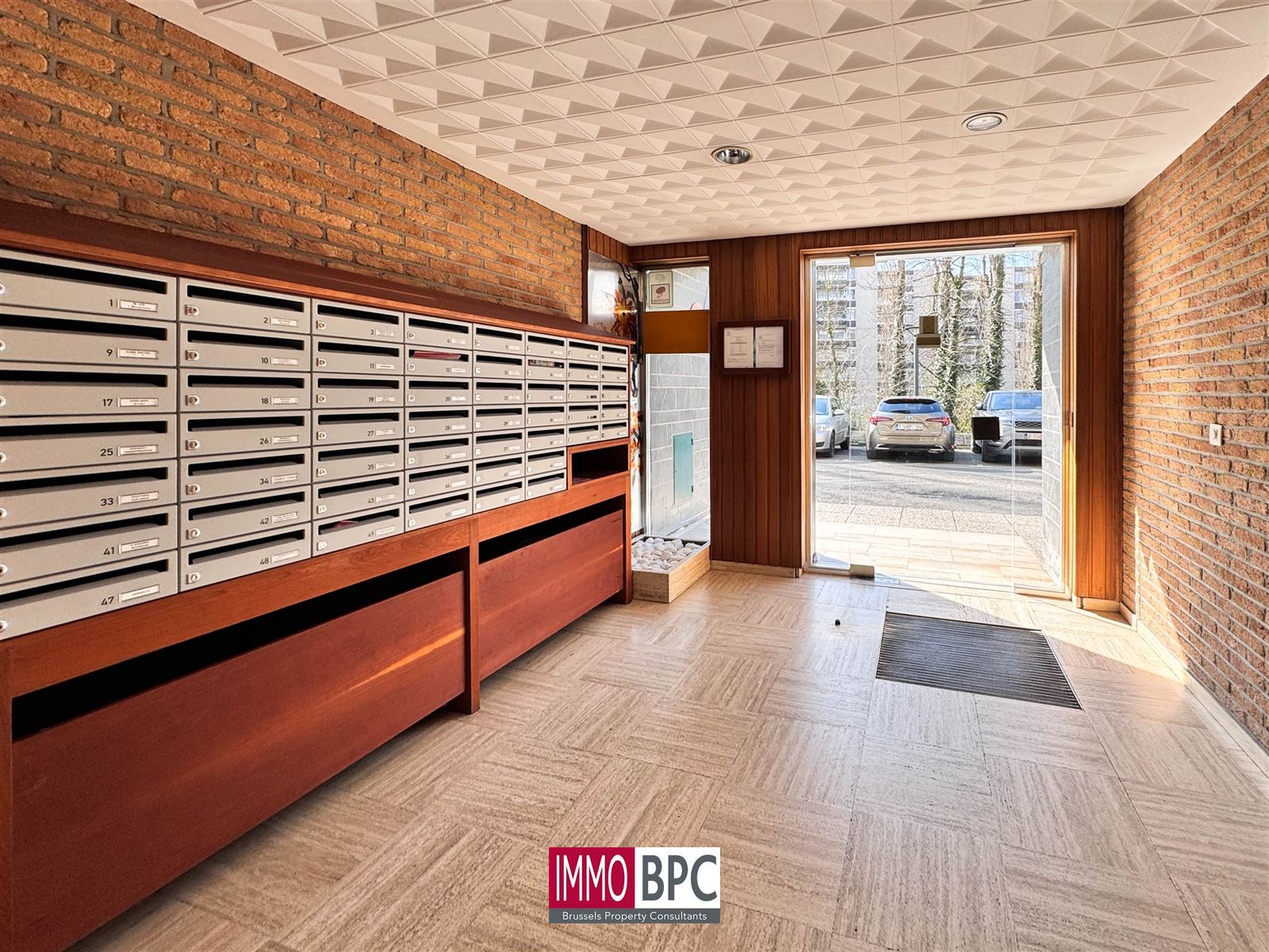 Appartement met ruim terras in hartje Ukkel en garagebox foto 18