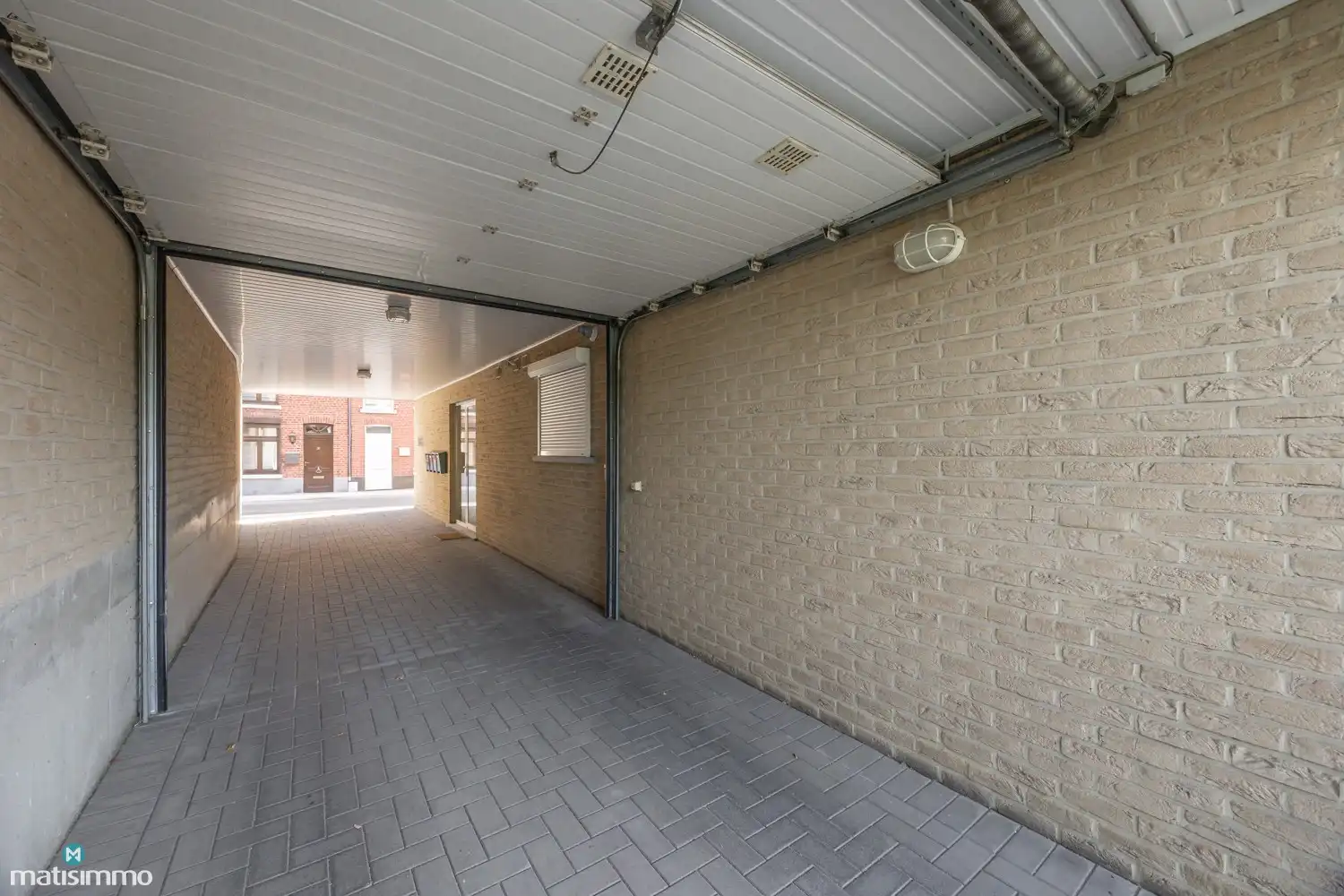 INSTAPKLAAR APPARTEMENT MET 2 SLAAPKAMERS, 3 BALKONS, ZOLDERBERGING (+ OPTIONEEL:  CREËREN VAN AUTOSTAANPLAATS) foto 25