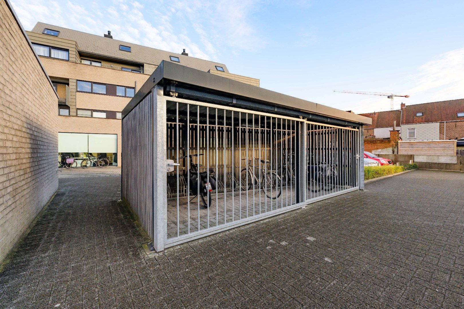 PRACHTIG INSTAPKLAAR APPARTEMENT | 2 SLPKS | INCL GARAGE foto 18